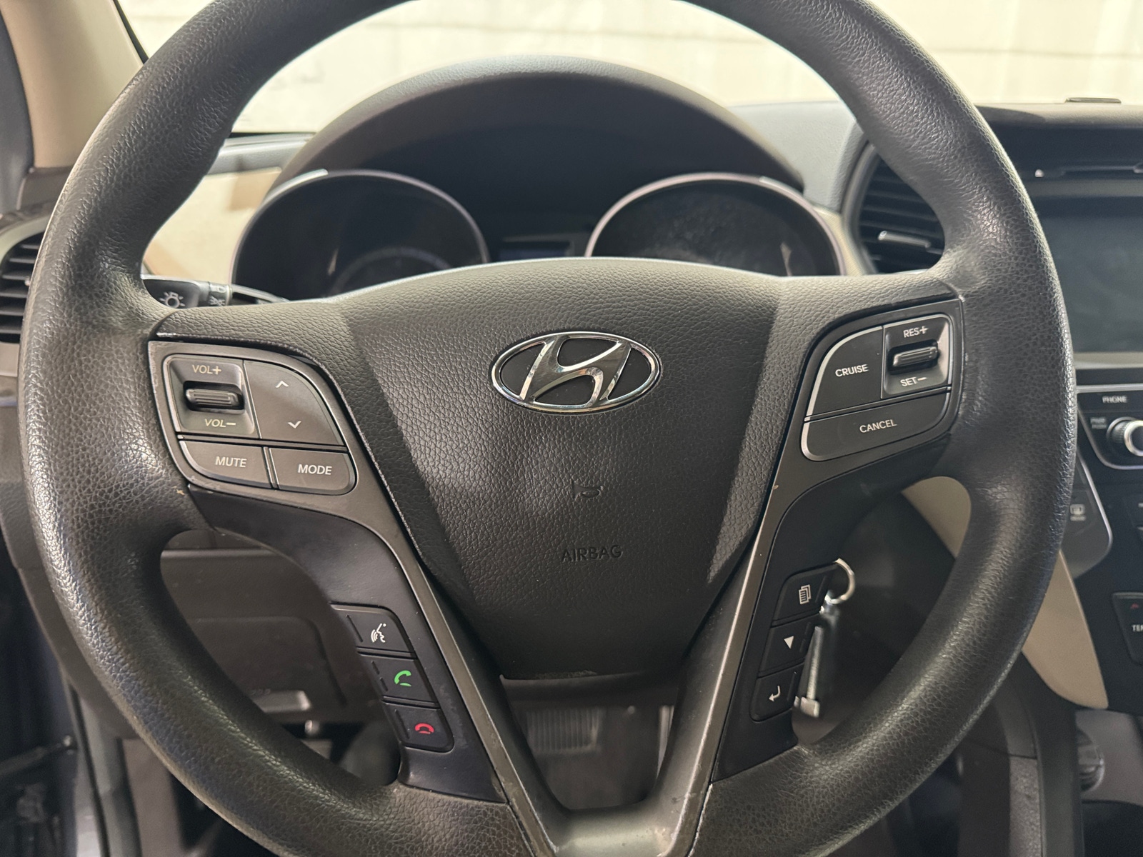 Thumbnail: 2017 Hyundai Santa Fe - 5
