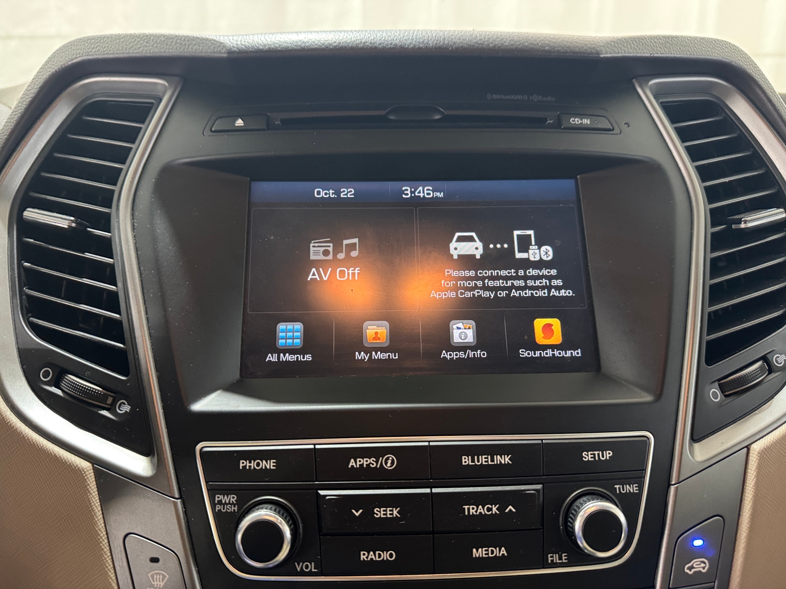 Thumbnail: 2017 Hyundai Santa Fe - 4