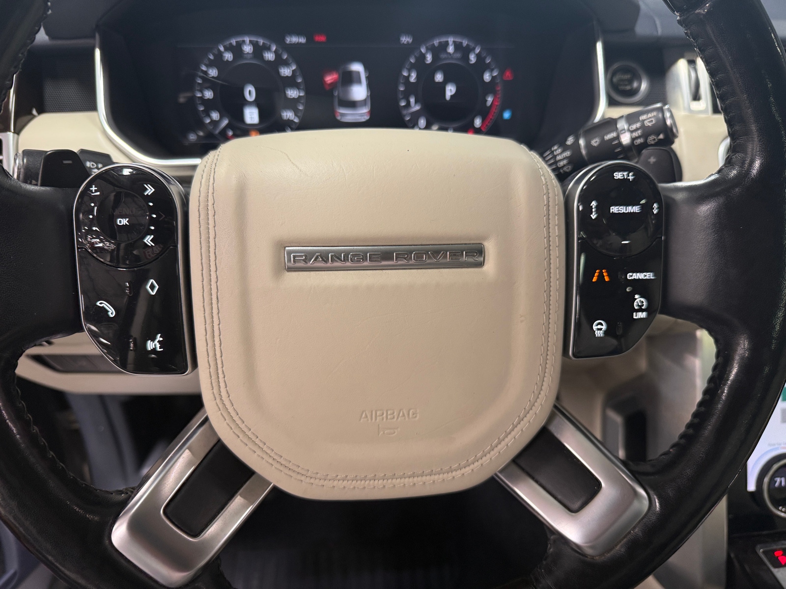 Thumbnail: 2019 Land Rover Range Rover - 4