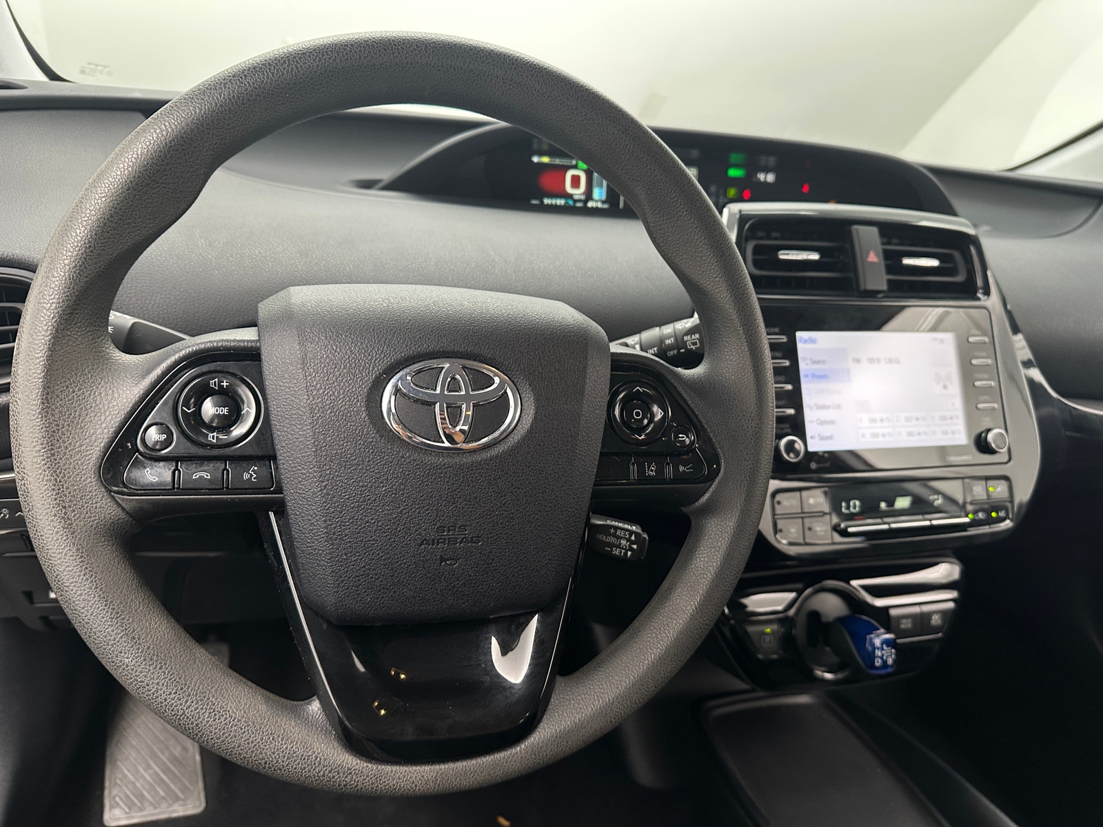 Thumbnail: 2022 Toyota Prius - 4