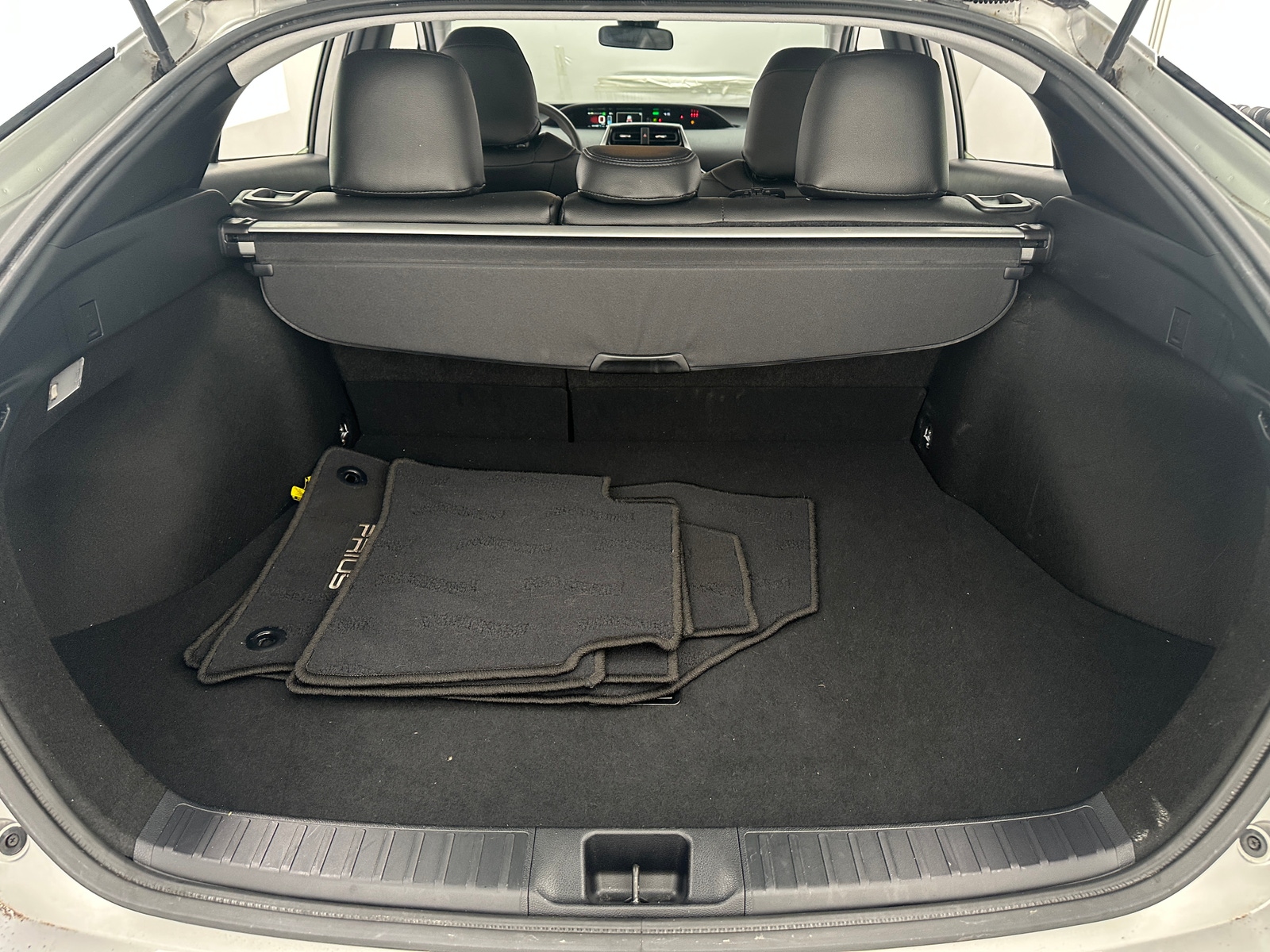 Thumbnail: 2022 Toyota Prius - 6