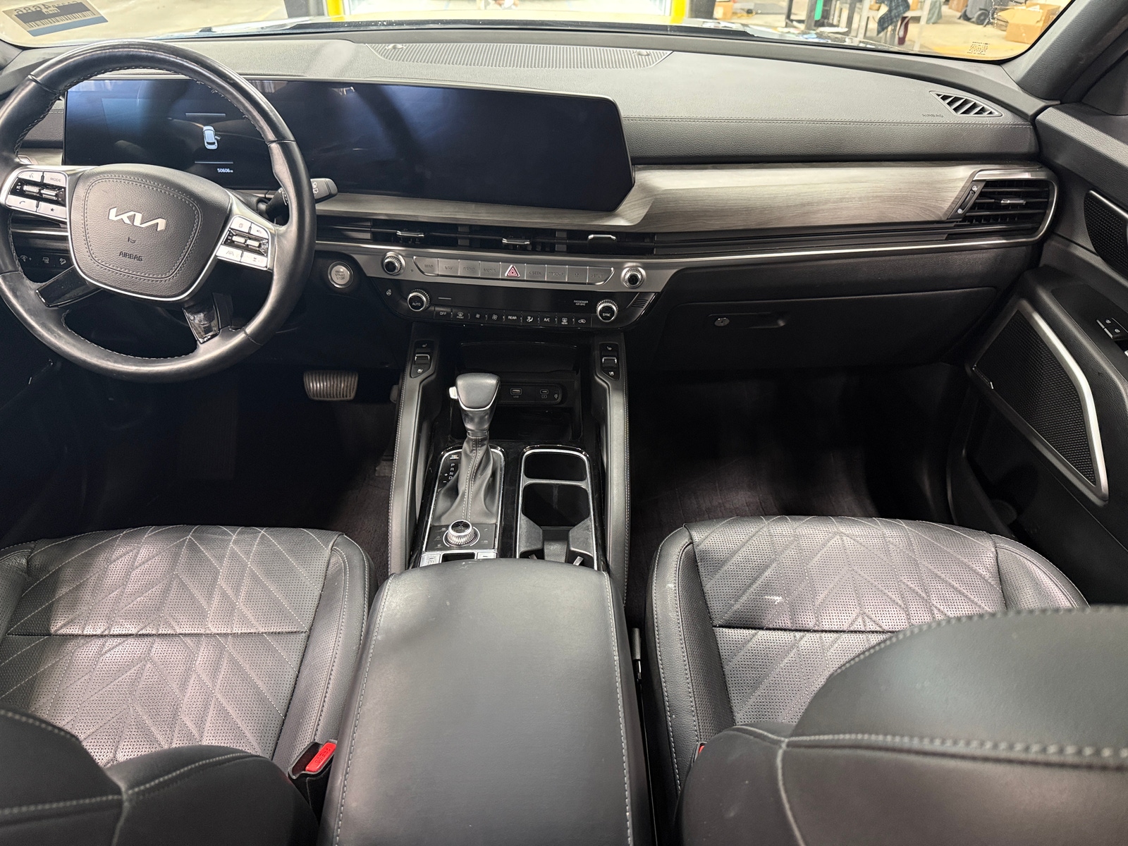 Thumbnail: 2023 Kia Telluride - 3