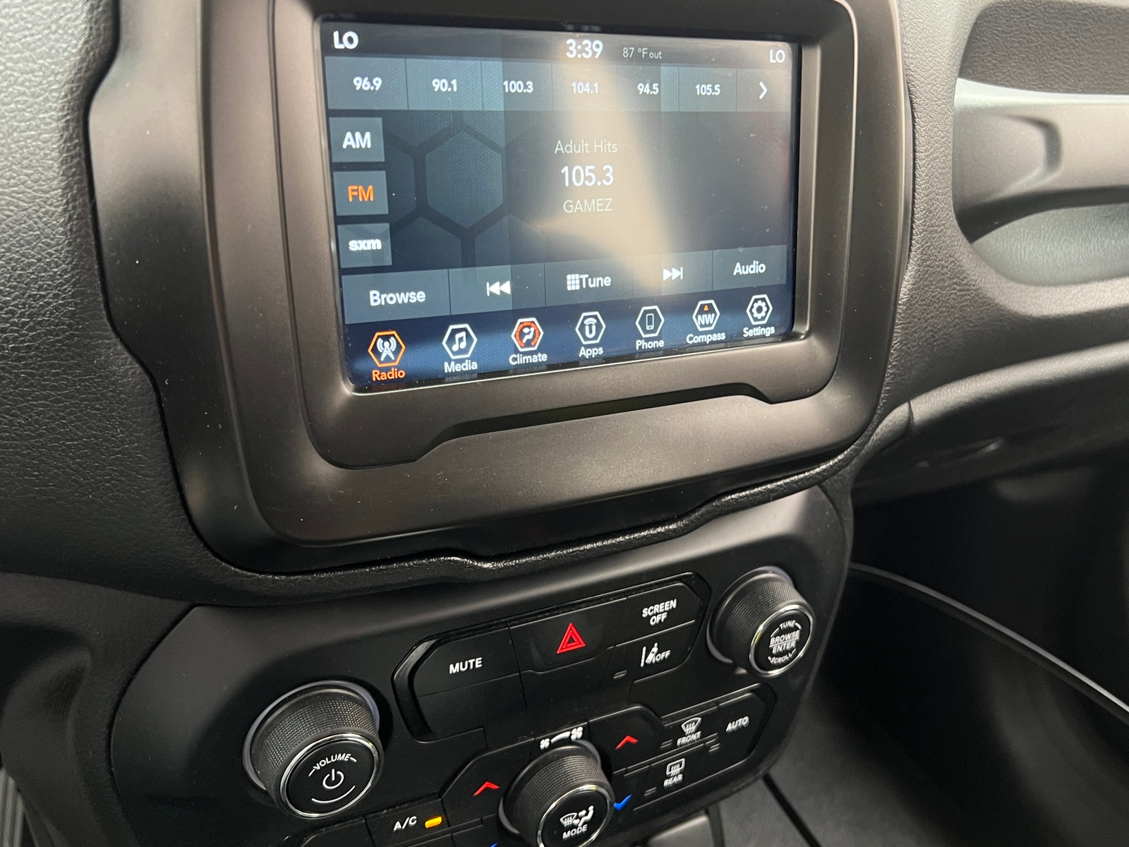 Thumbnail: 2021 Jeep Renegade - 4