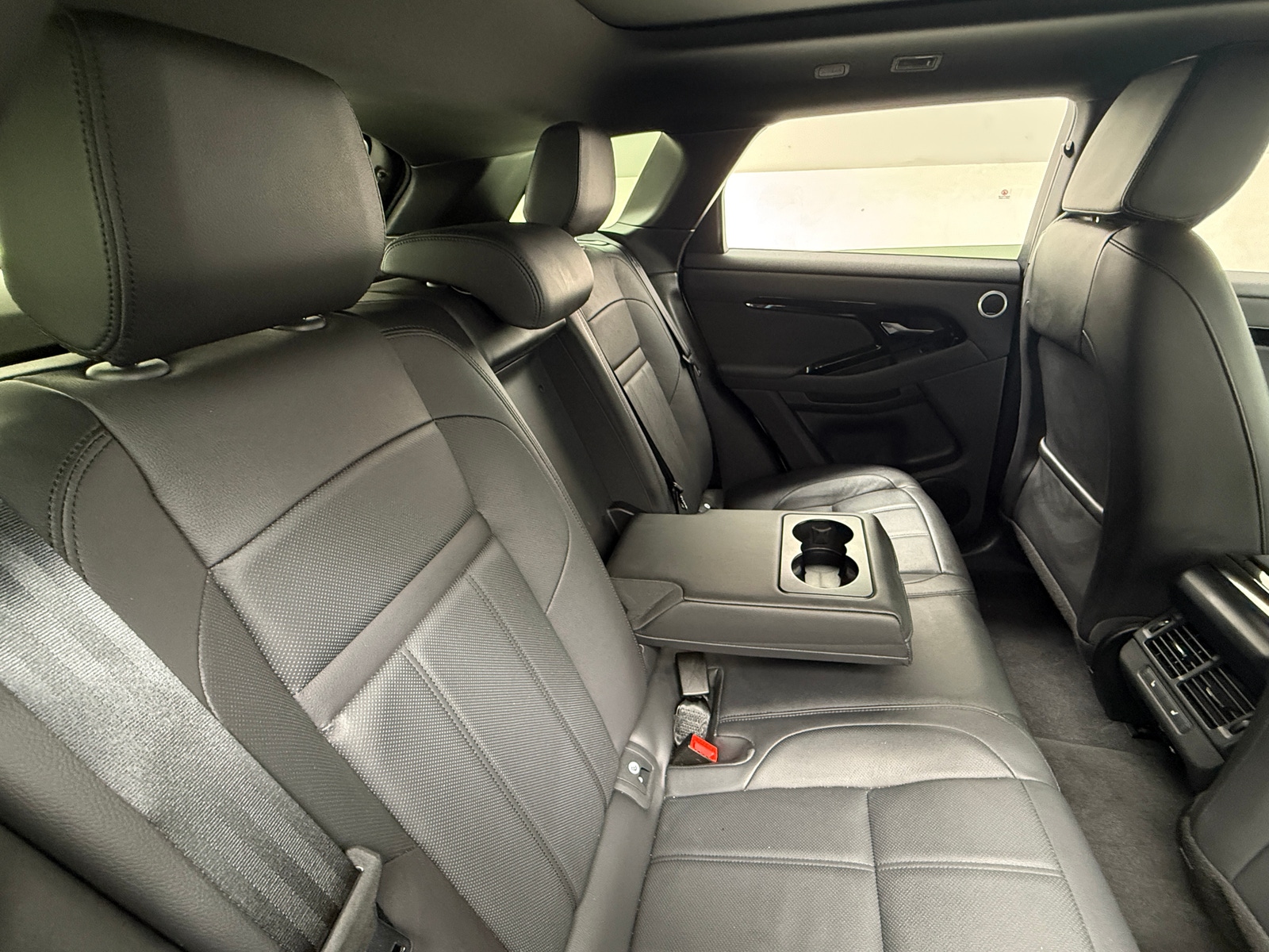 Thumbnail: 2024 Land Rover Range Rover Evoque - 5