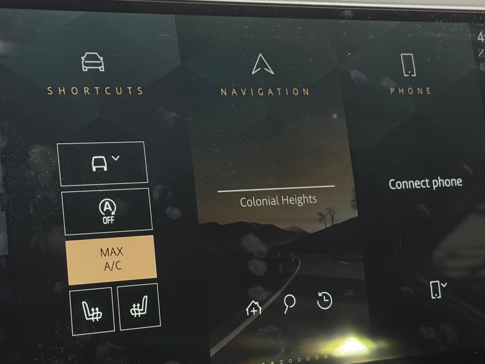 Thumbnail: 2024 Land Rover Range Rover Evoque - 3