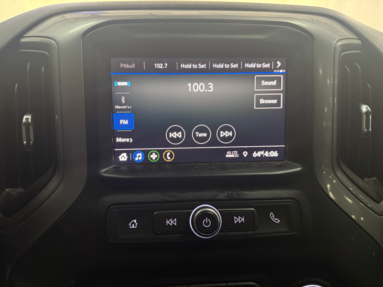 Thumbnail: 2020 Chevrolet Silverado 1500 - 4
