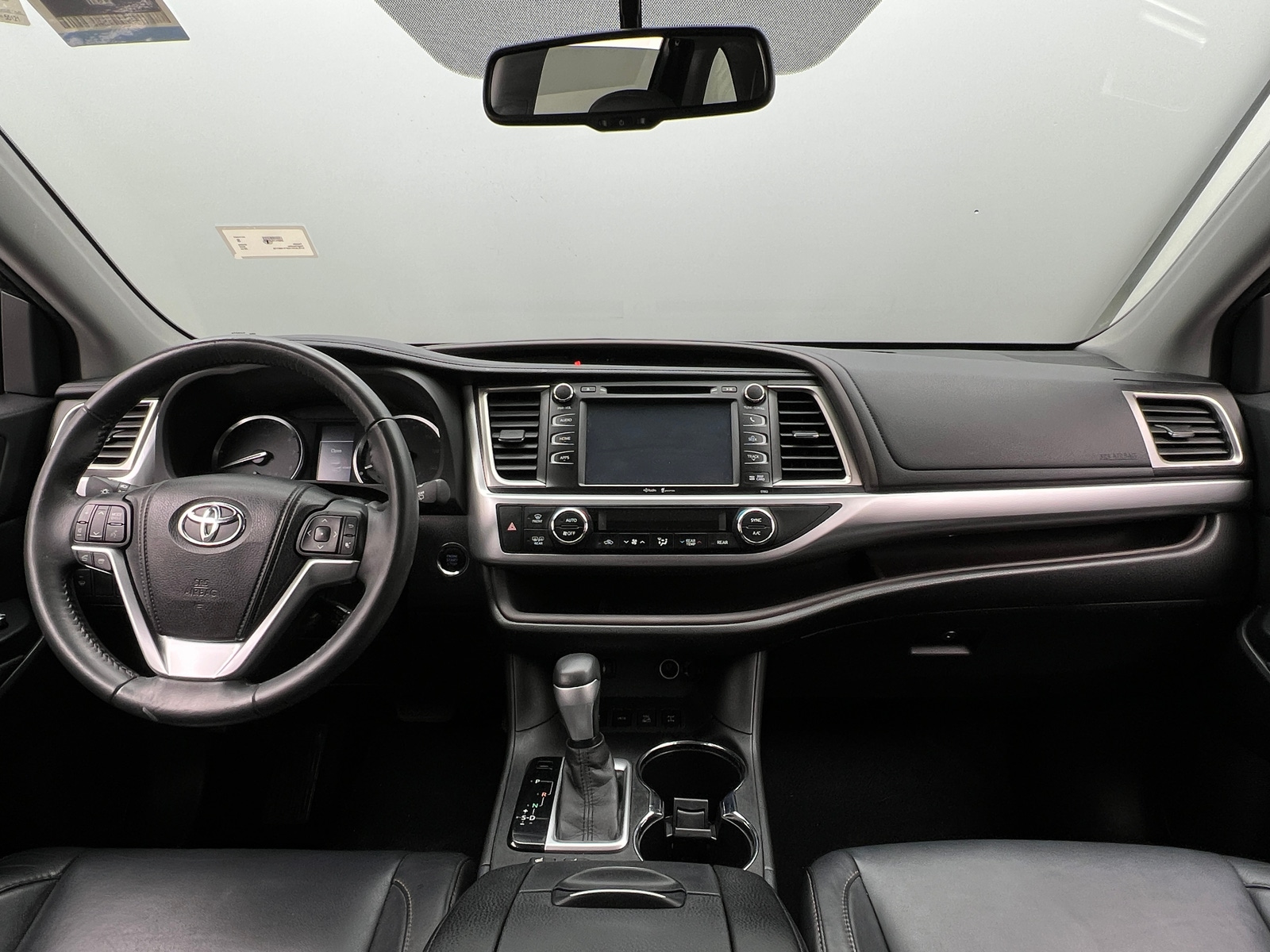 Thumbnail: 2015 Toyota Highlander - 2