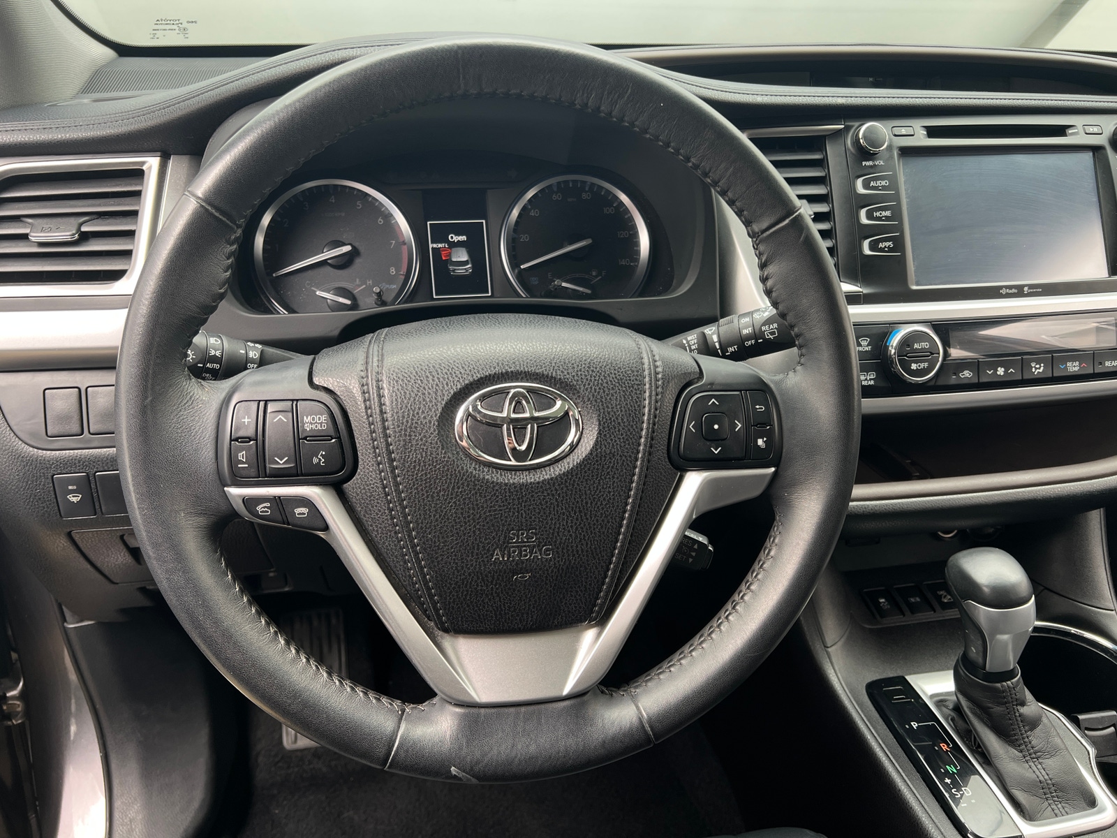 Thumbnail: 2015 Toyota Highlander - 4