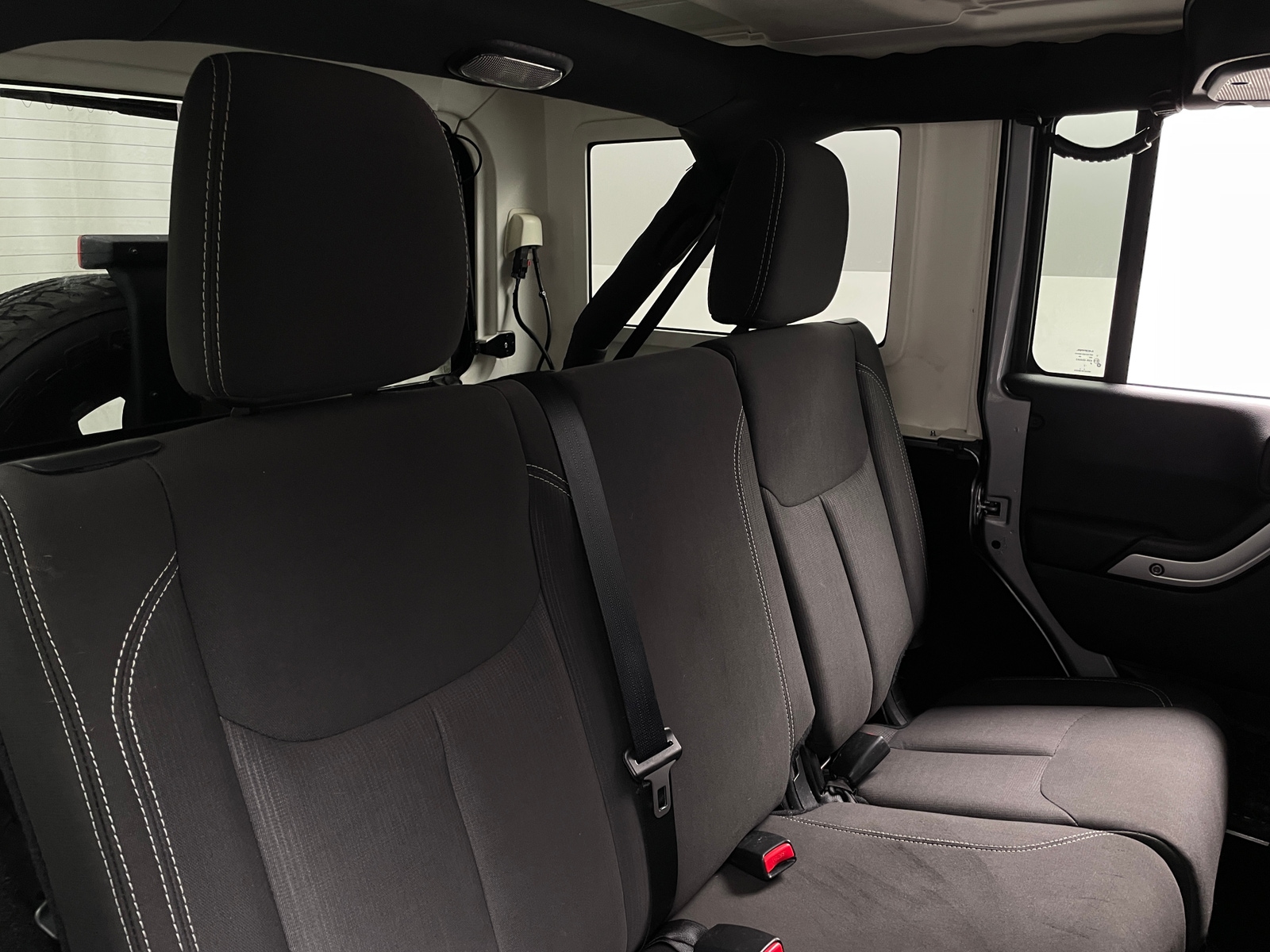 Thumbnail: 2017 Jeep Wrangler - 6