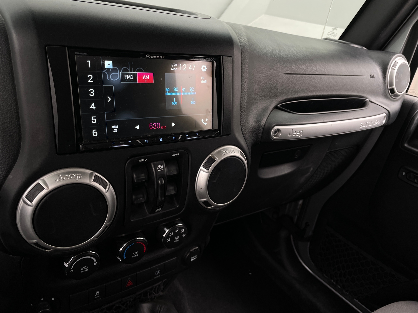 Thumbnail: 2017 Jeep Wrangler - 4