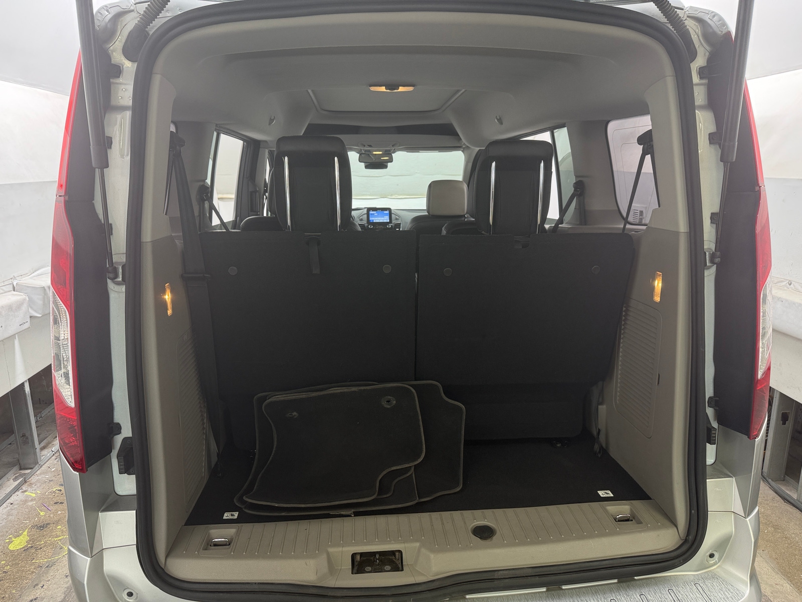 Thumbnail: 2020 Ford Transit Series - 6