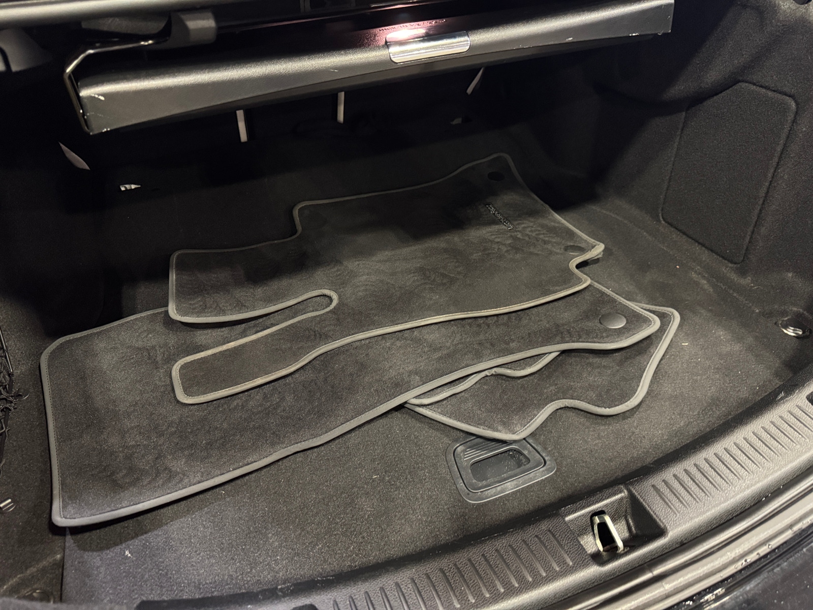 Thumbnail: 2020 Mercedes-Benz E-Class - 6