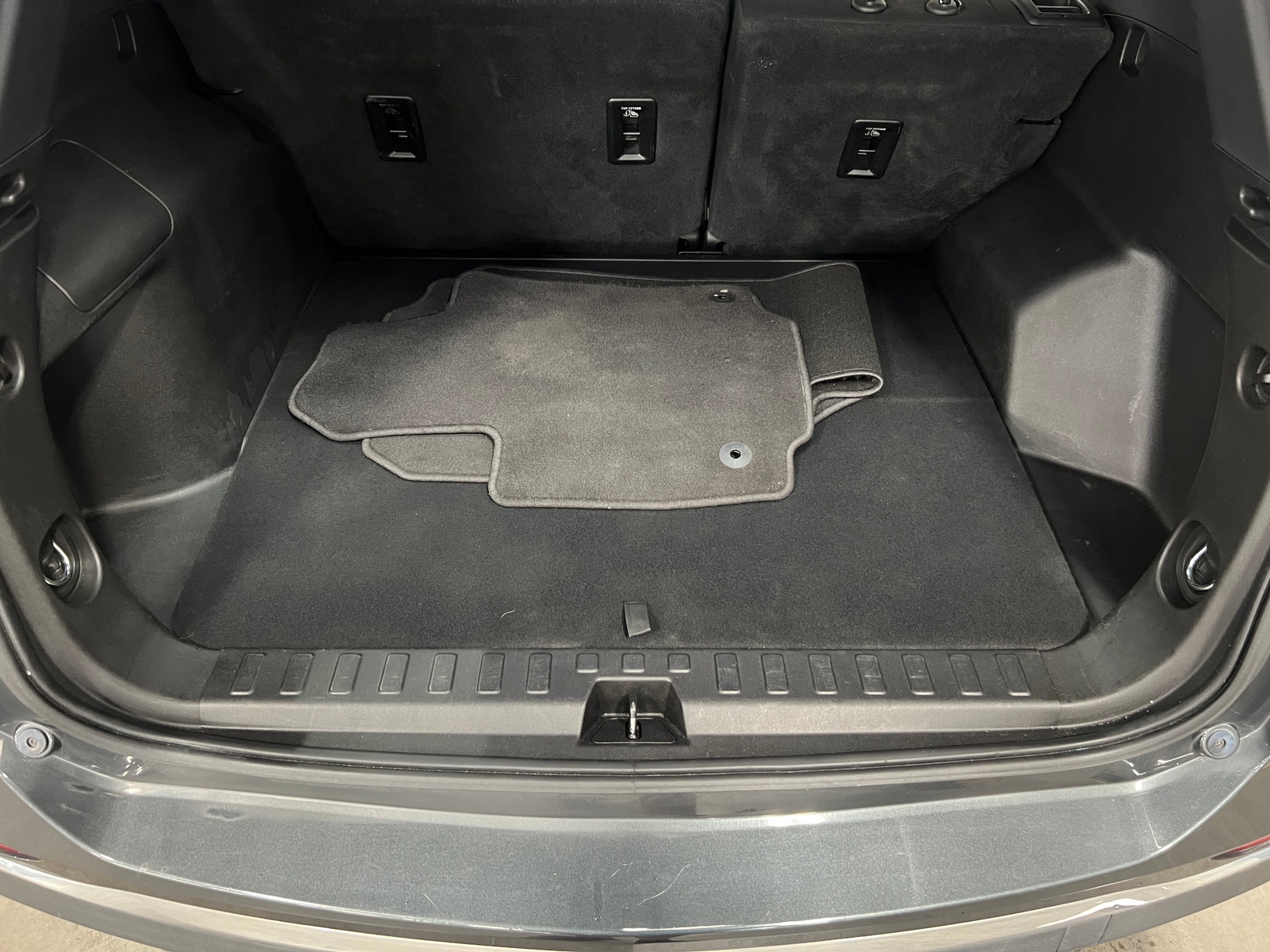 Thumbnail: 2018 Chevrolet Equinox - 7