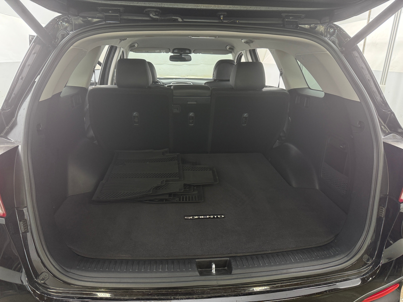 Thumbnail: 2018 Kia Sorento - 6