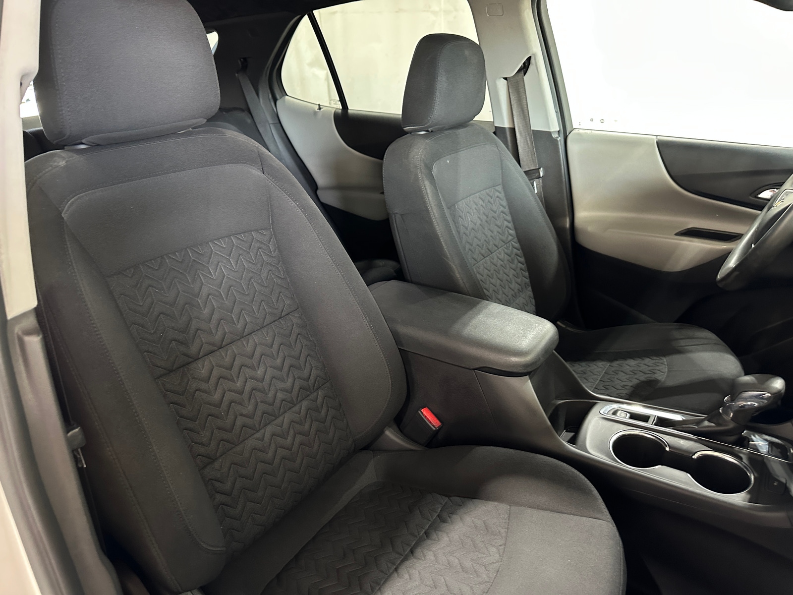 Thumbnail: 2022 Chevrolet Equinox - 2