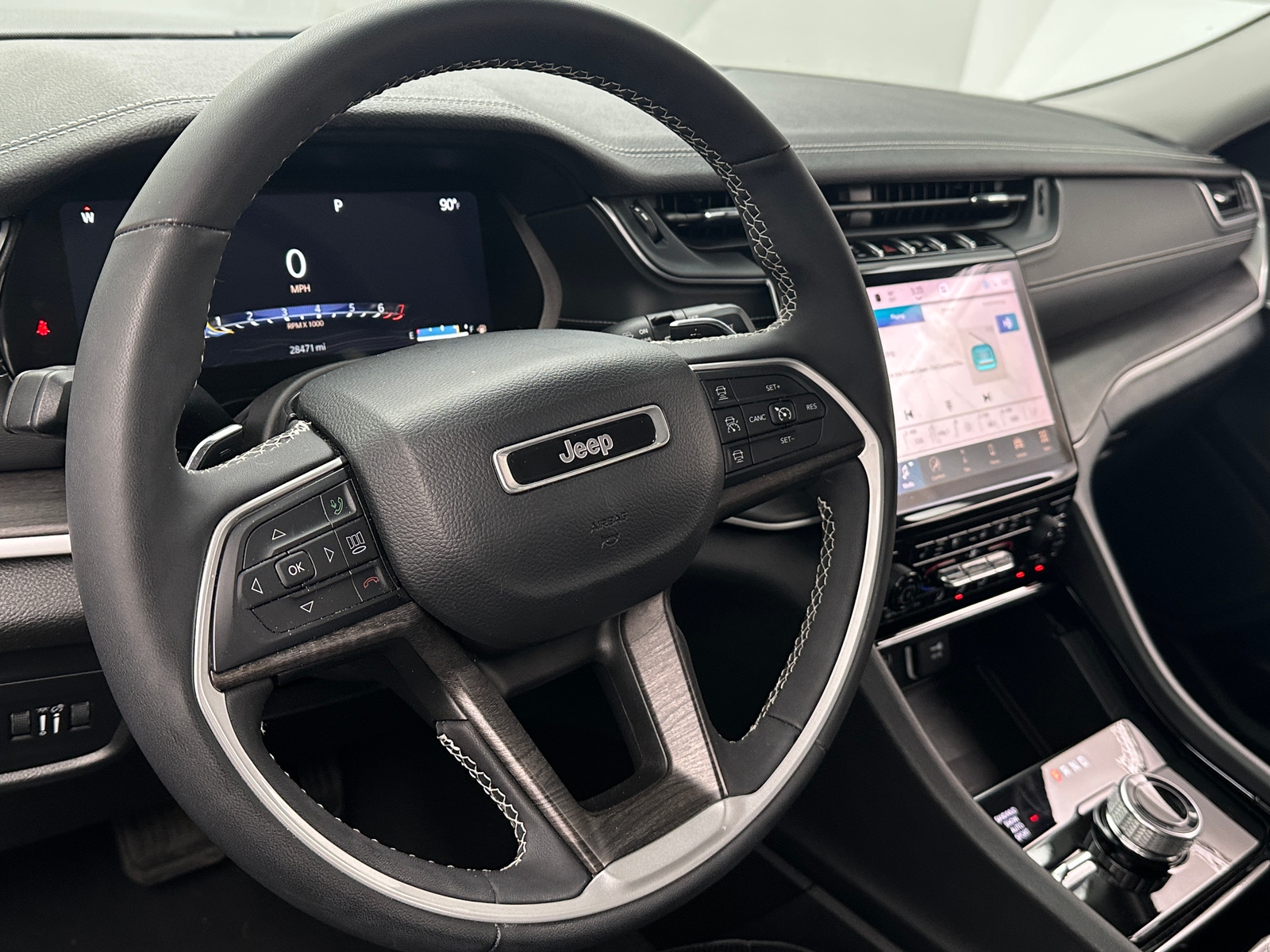 Thumbnail: 2023 Jeep Grand Cherokee L - 4