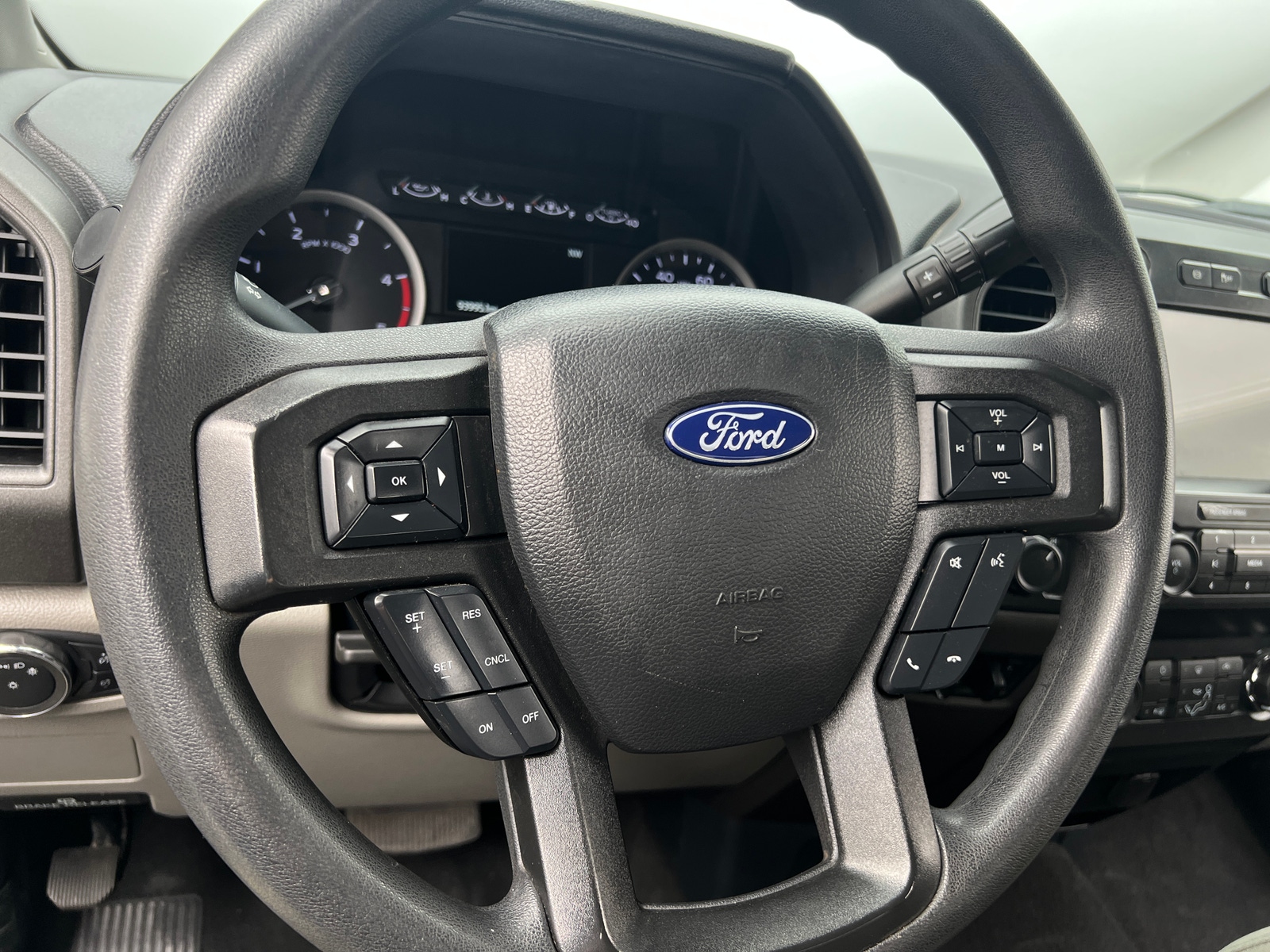 Thumbnail: 2022 Ford Econoline - 5