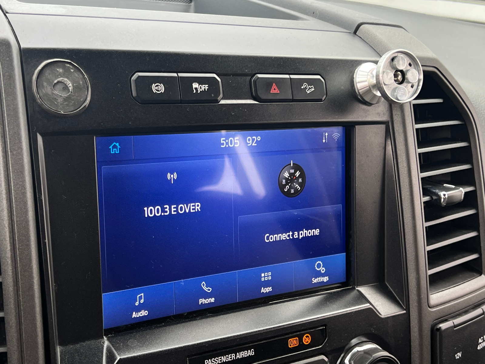 Thumbnail: 2022 Ford Econoline - 4