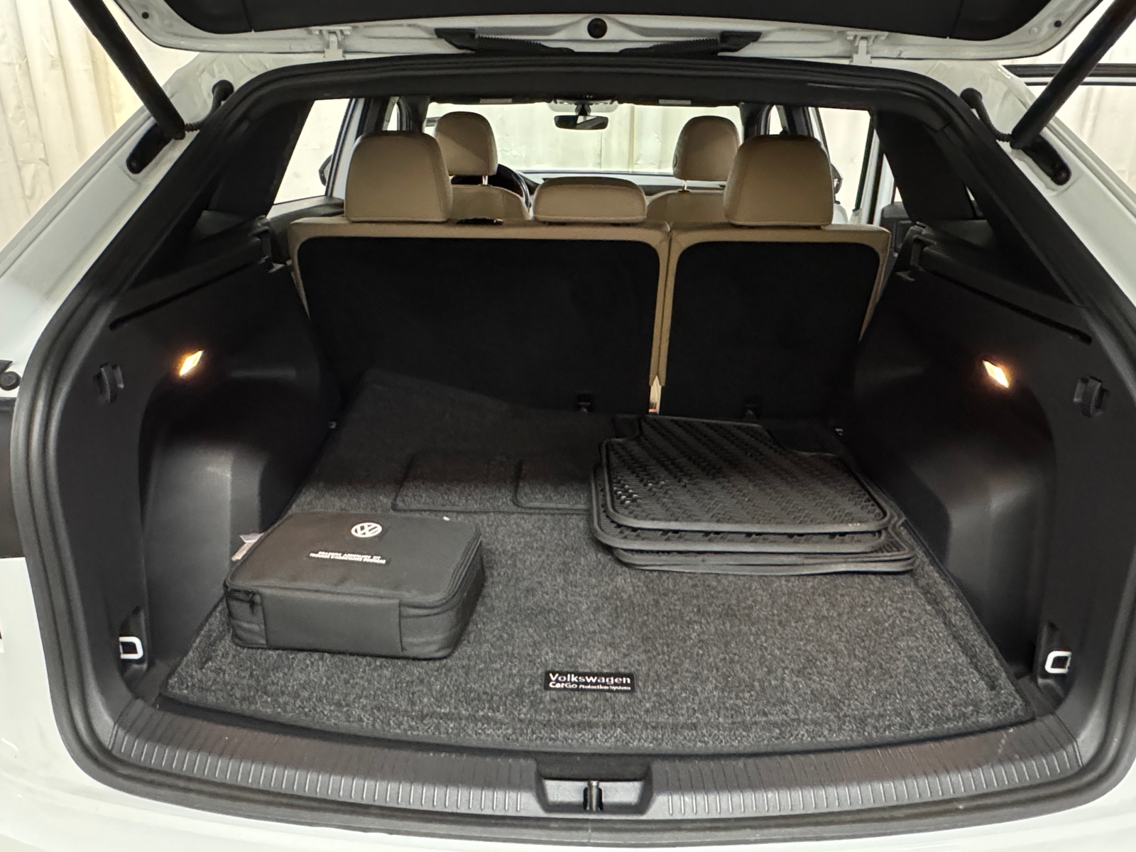 Thumbnail: 2020 Volkswagen Atlas - 6