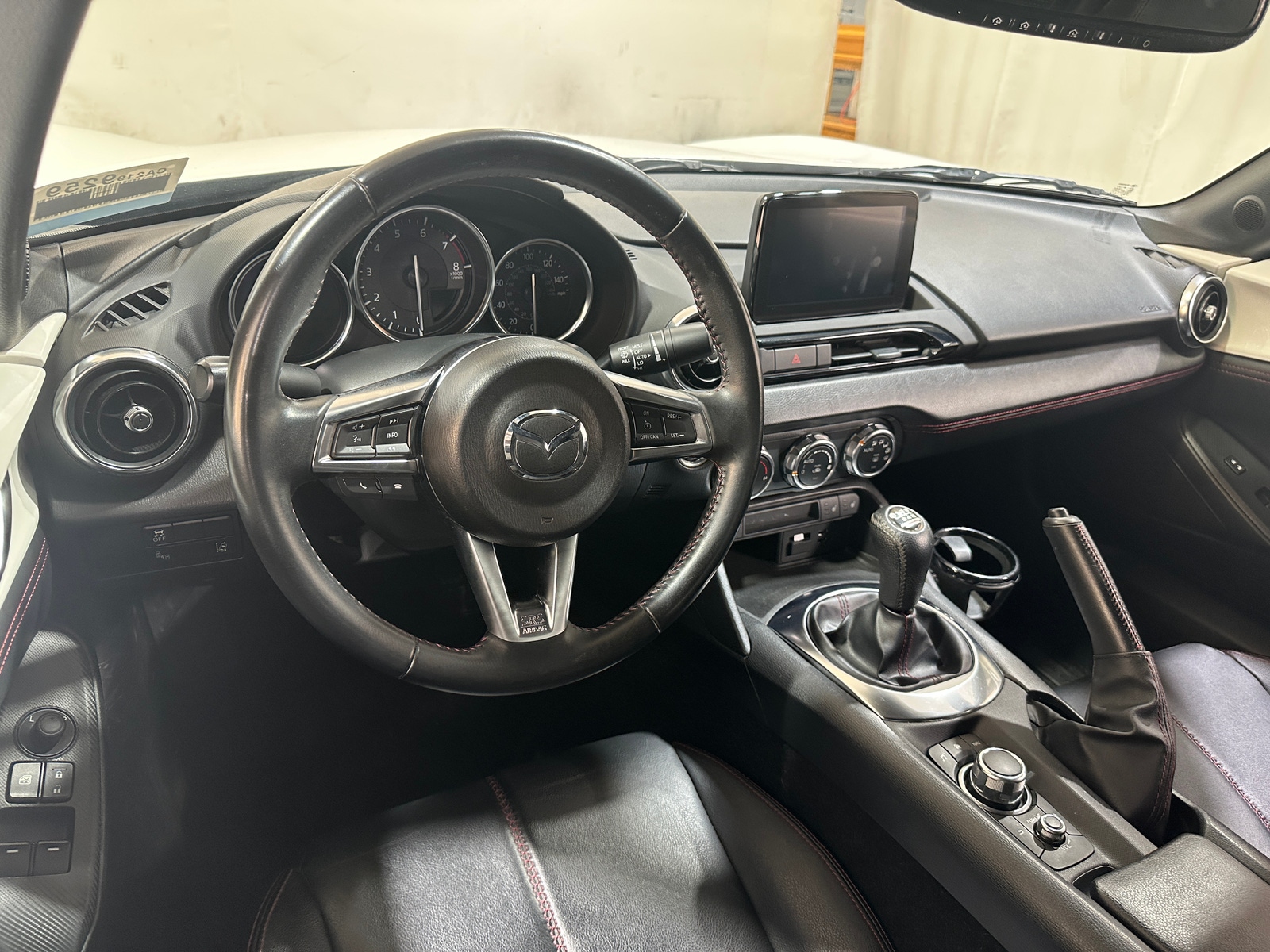 Thumbnail: 2018 Mazda MX-5 Miata - 2