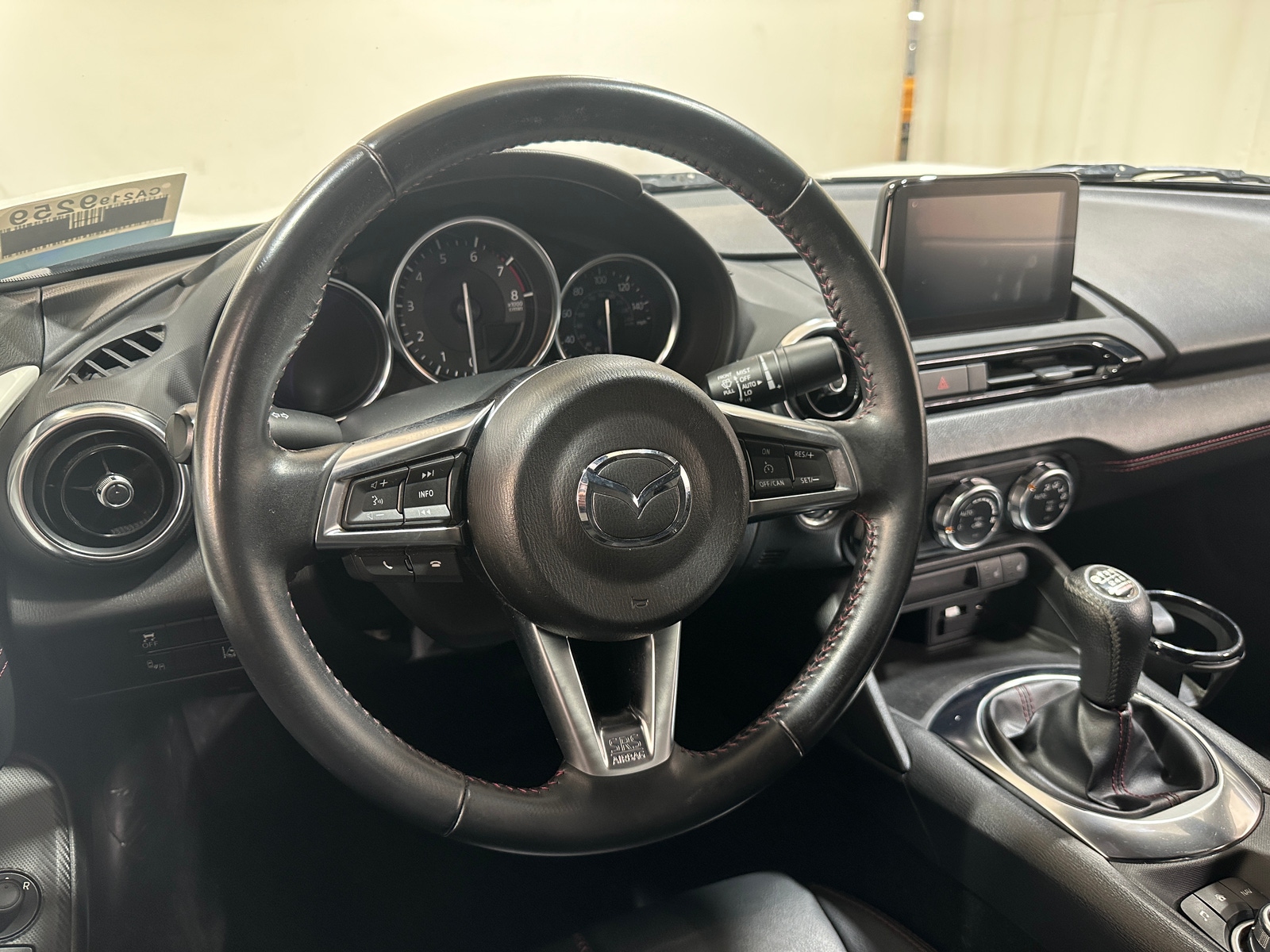 Thumbnail: 2018 Mazda MX-5 Miata - 4