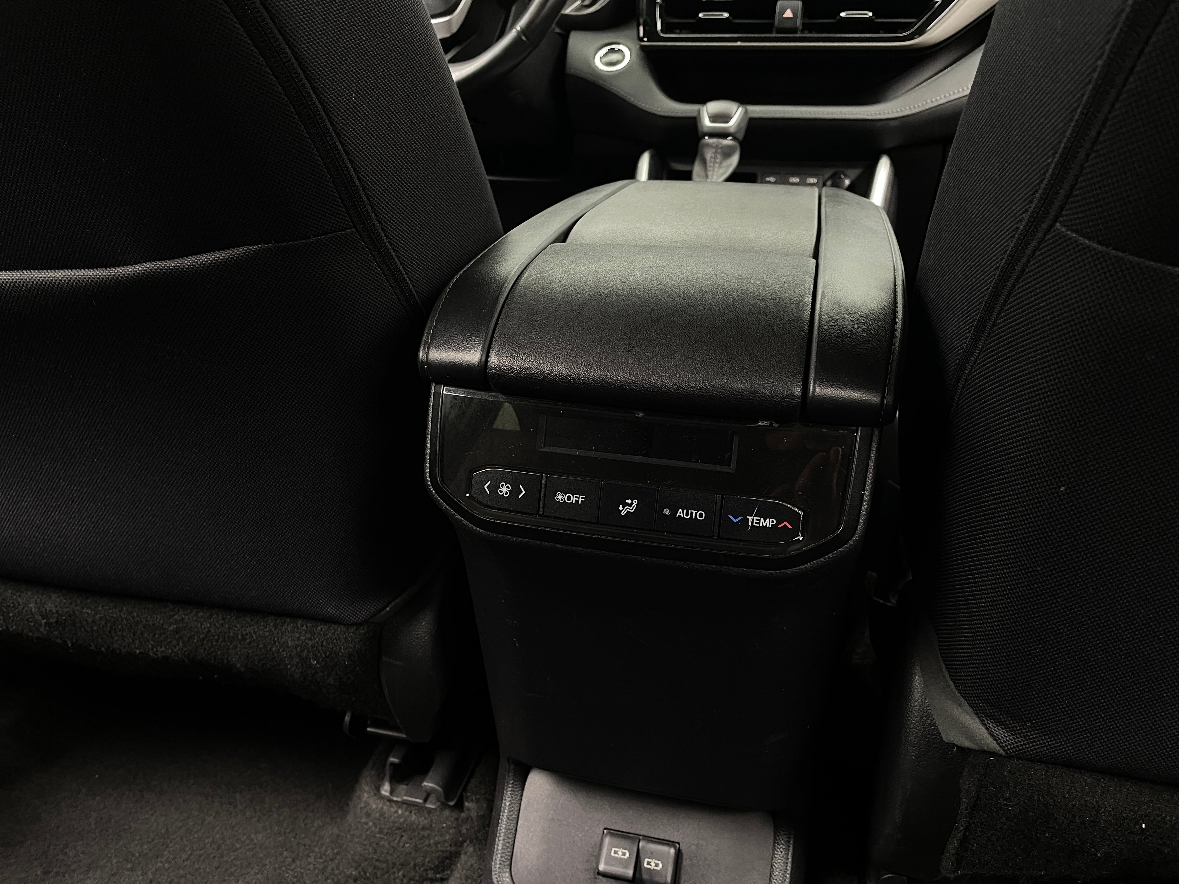 Used 2023 Toyota Highlander LE with VIN 5TDKDRBH8PS041617 for sale in Eagan, Minnesota