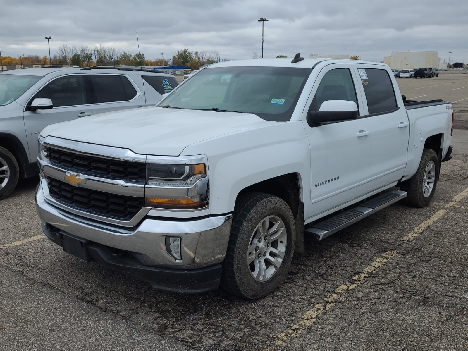 2017 Chevrolet Silverado 1500 4WD Crew Cab 143.5" LT W/1lt