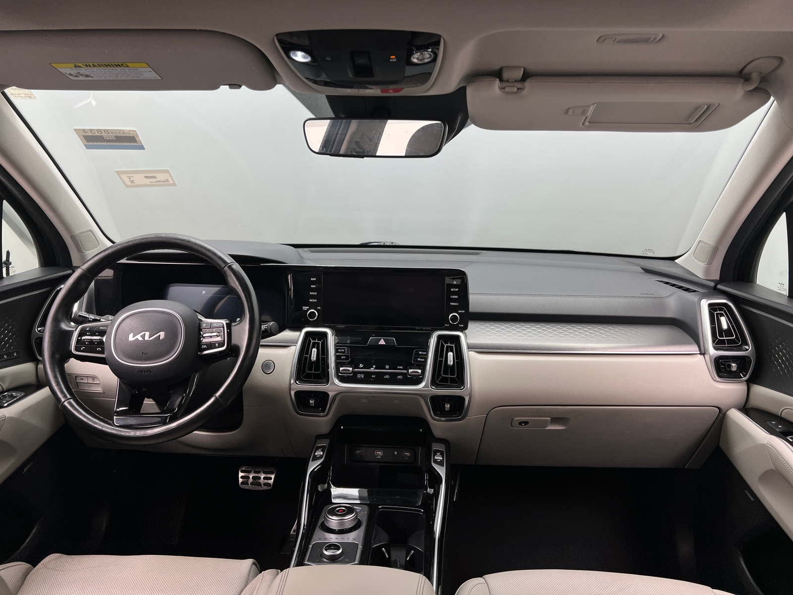 Thumbnail: 2023 Kia Sorento - 2