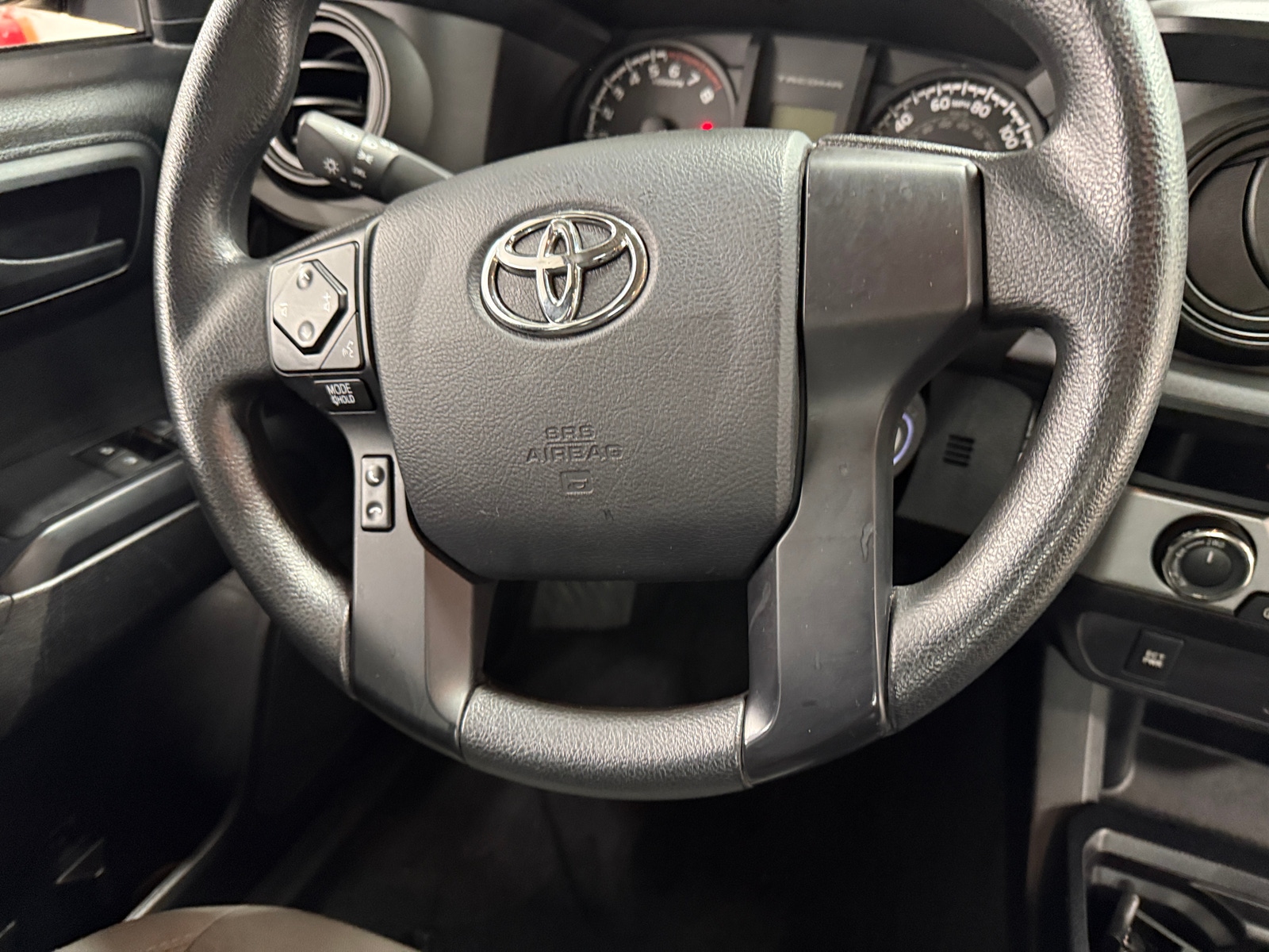 Thumbnail: 2017 Toyota Tacoma - 5