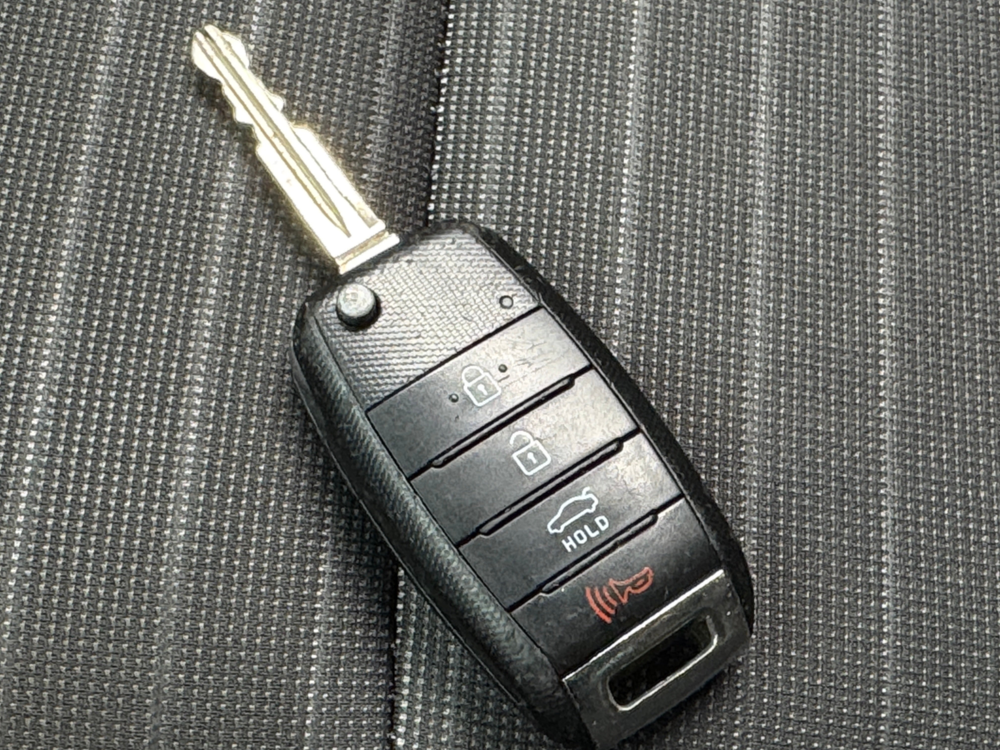 Used 2015 Kia Forte5 EX with VIN KNAFX5A87F5319265 for sale in Oak Creek, WI