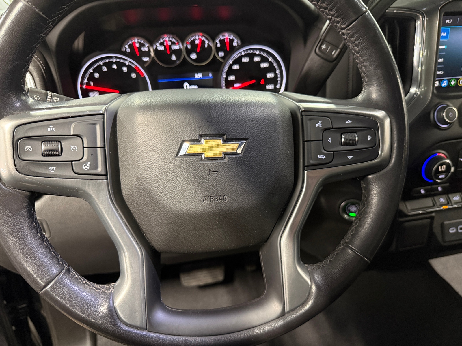 Thumbnail: 2022 Chevrolet Silverado 1500 - 5