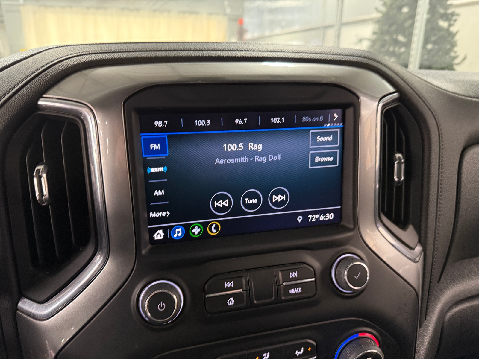 Thumbnail: 2022 Chevrolet Silverado 1500 - 4