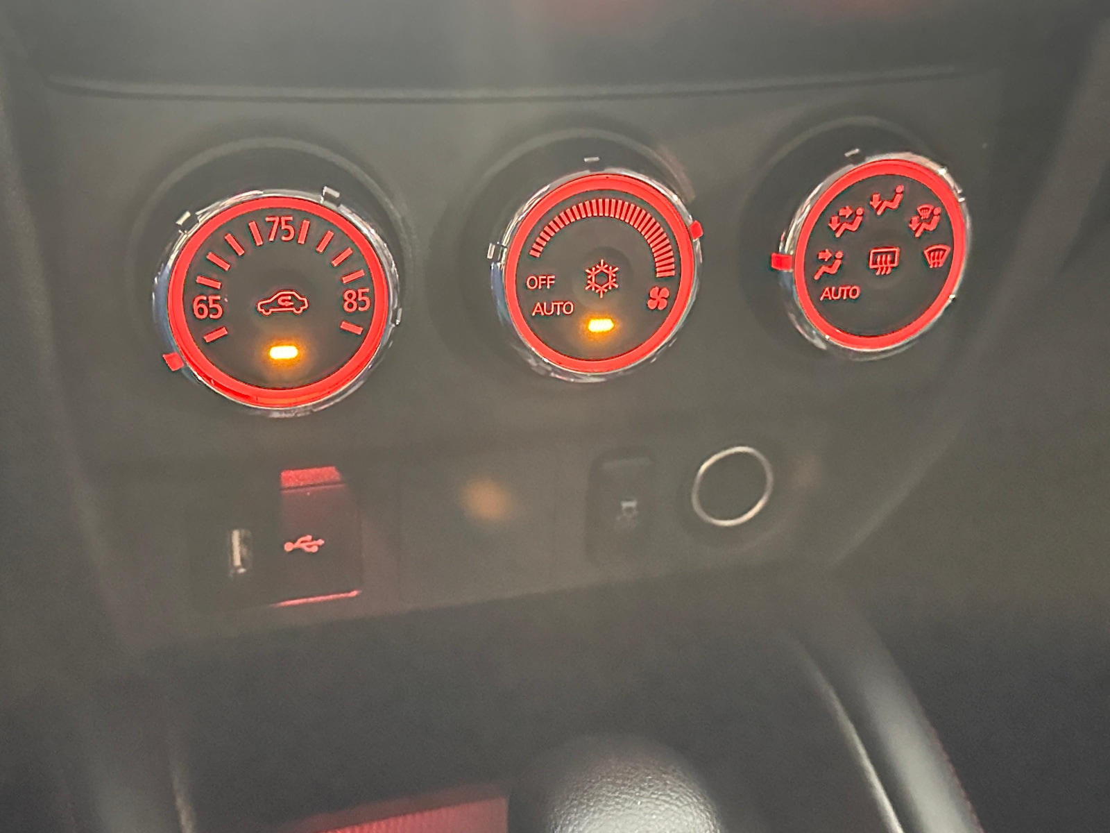 Thumbnail: 2019 Mitsubishi Outlander Sport - 4