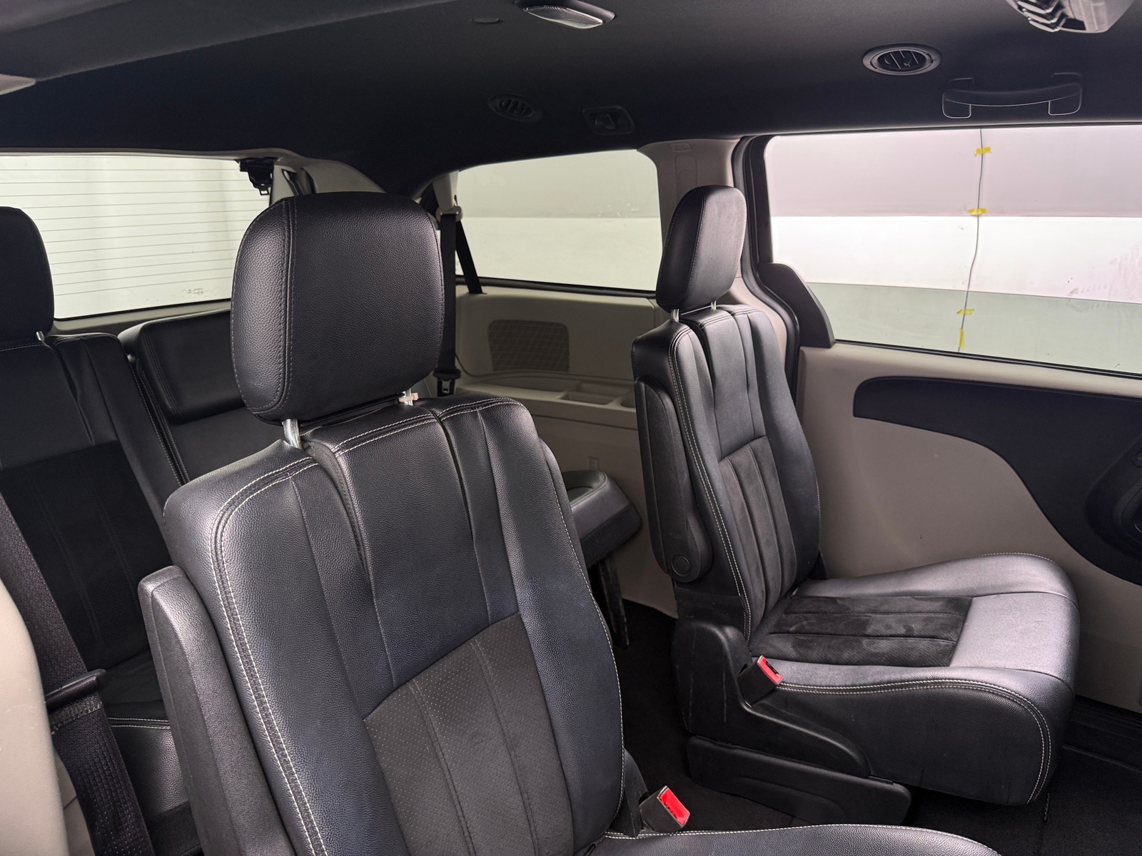 Thumbnail: 2017 Dodge Grand Caravan - 5