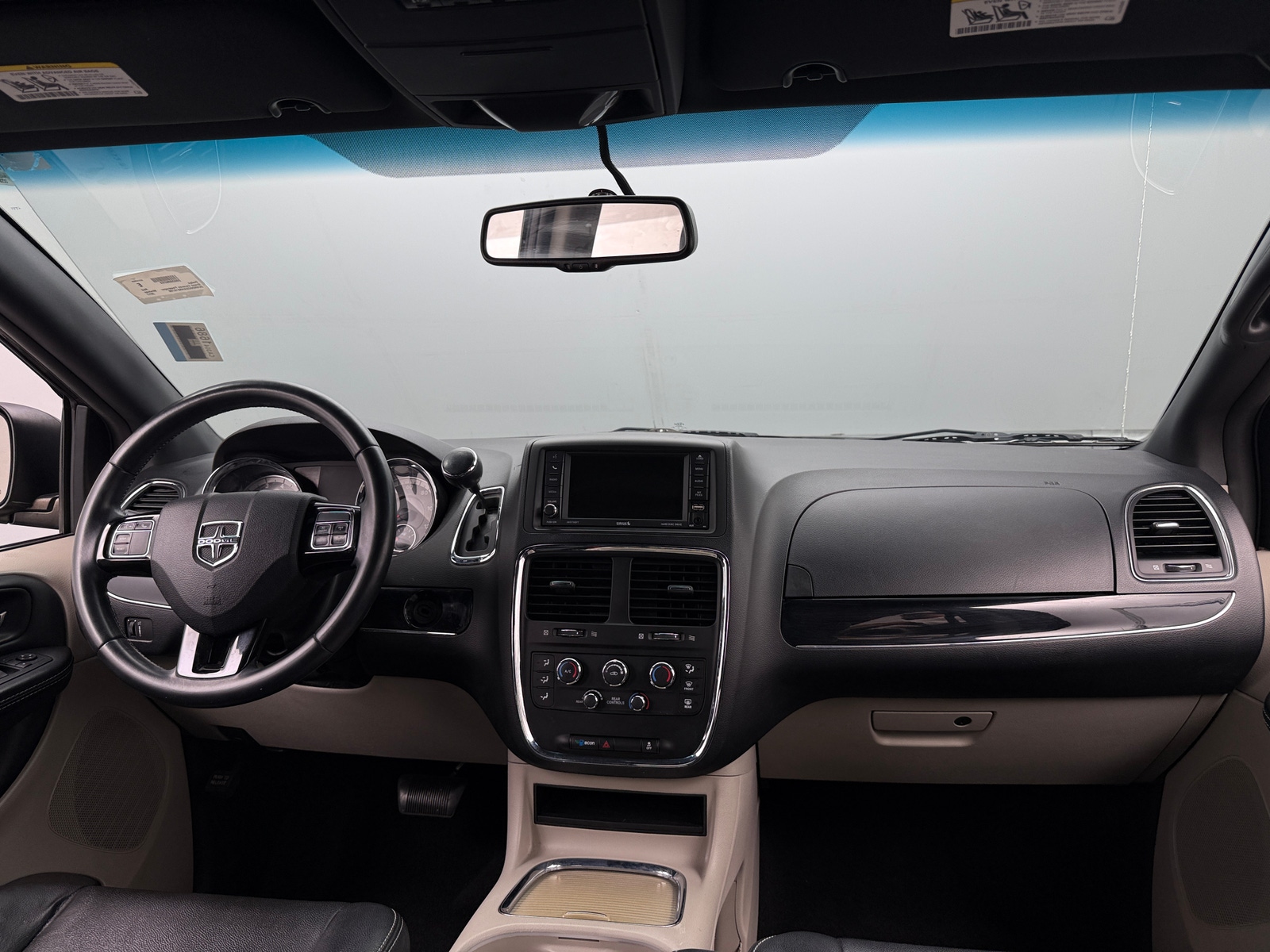 Thumbnail: 2017 Dodge Grand Caravan - 2
