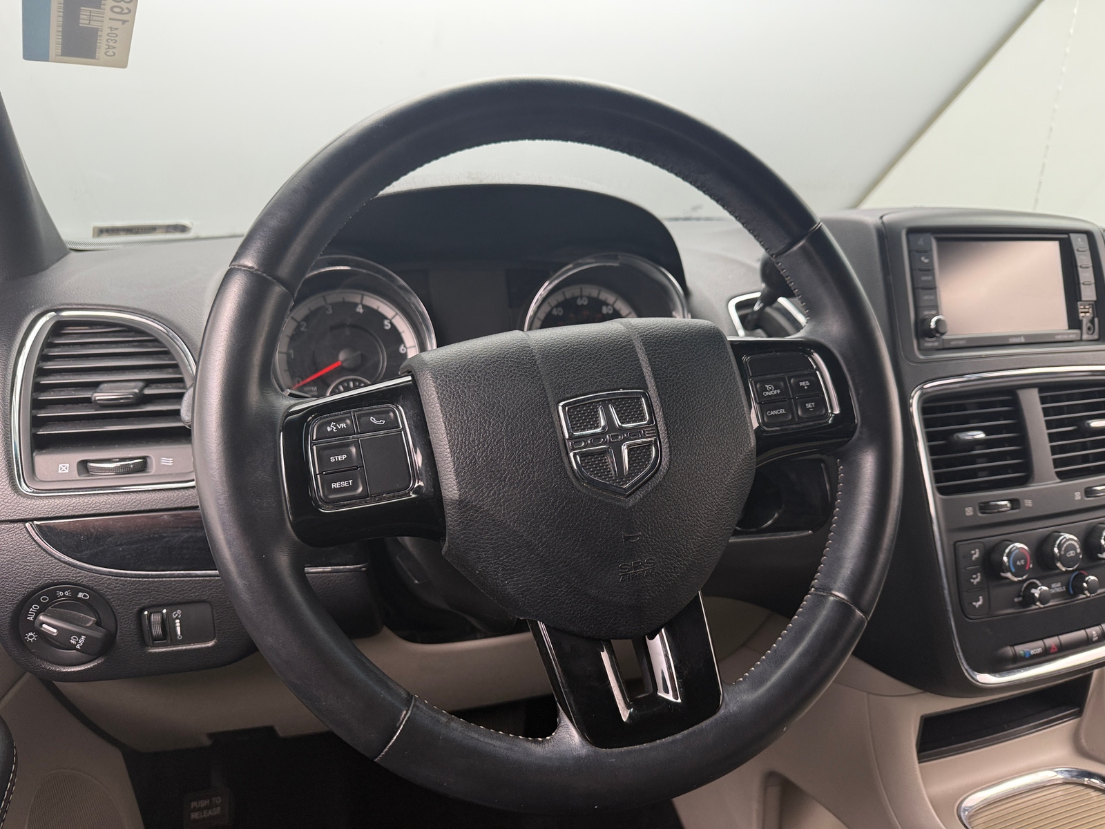 Thumbnail: 2017 Dodge Grand Caravan - 4