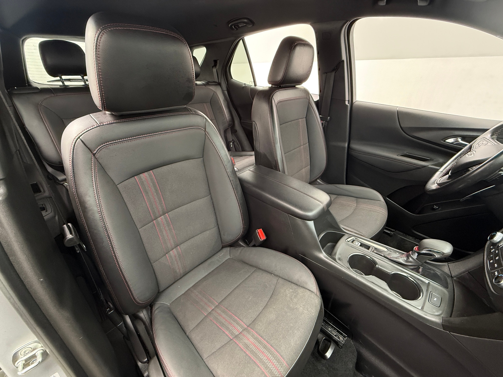 Thumbnail: 2022 Chevrolet Equinox - 2