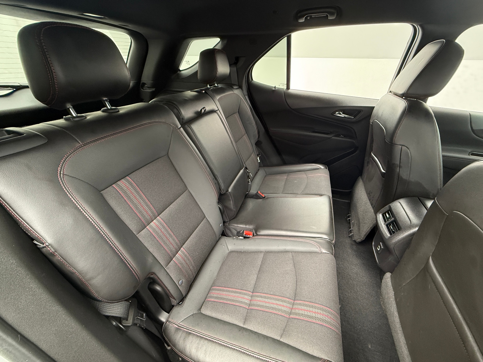 Thumbnail: 2022 Chevrolet Equinox - 6