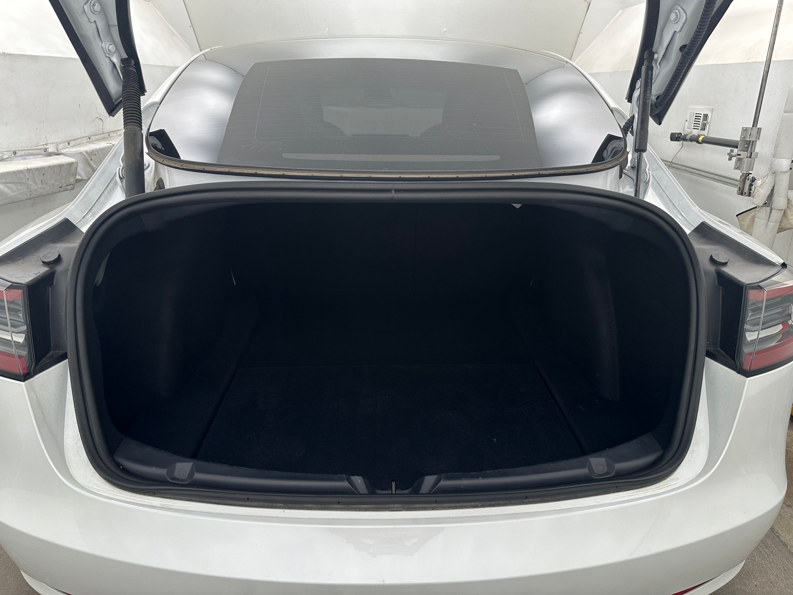 Thumbnail: 2023 Tesla Model 3 - 6