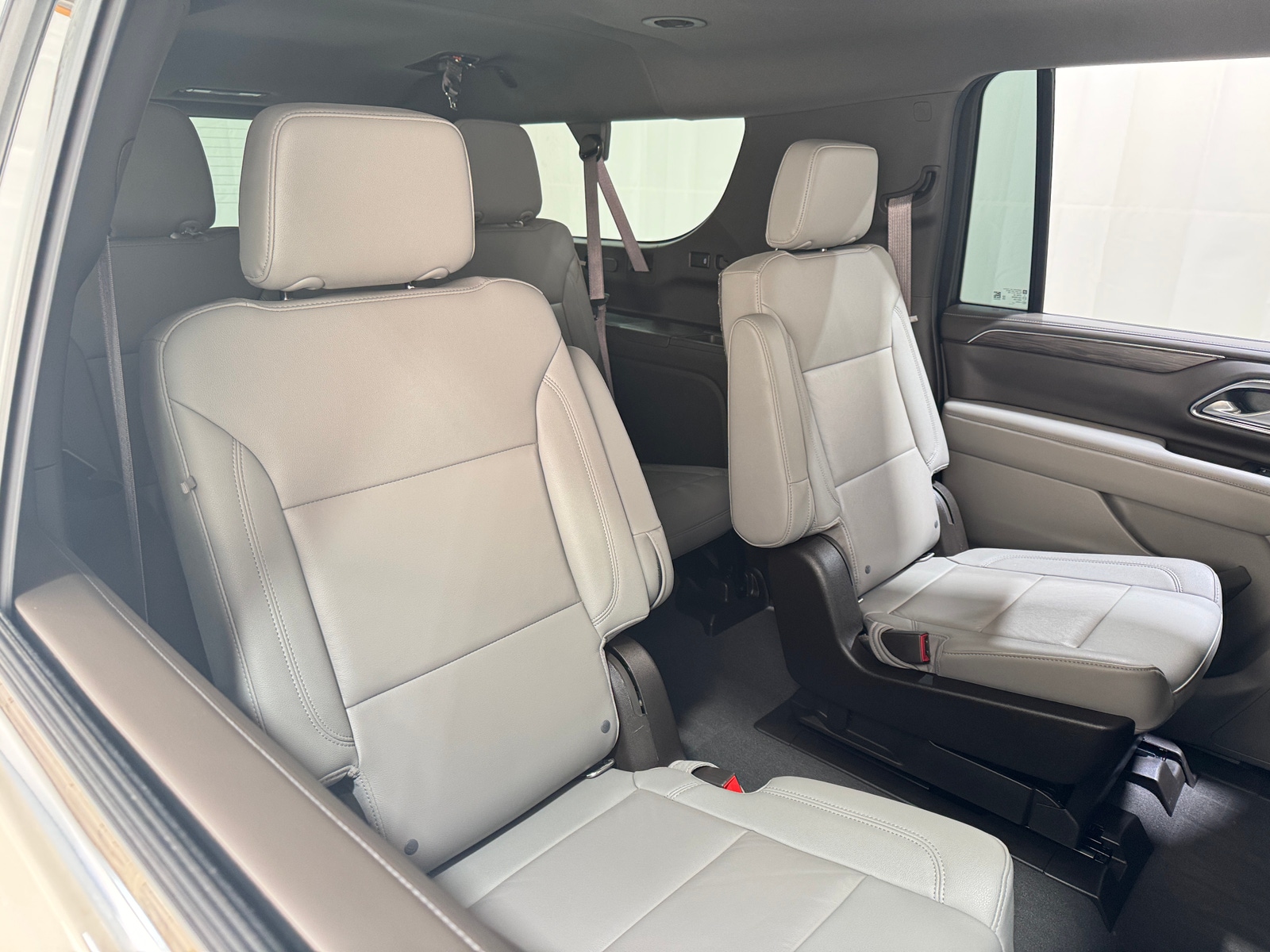Thumbnail: 2021 Chevrolet Suburban - 5