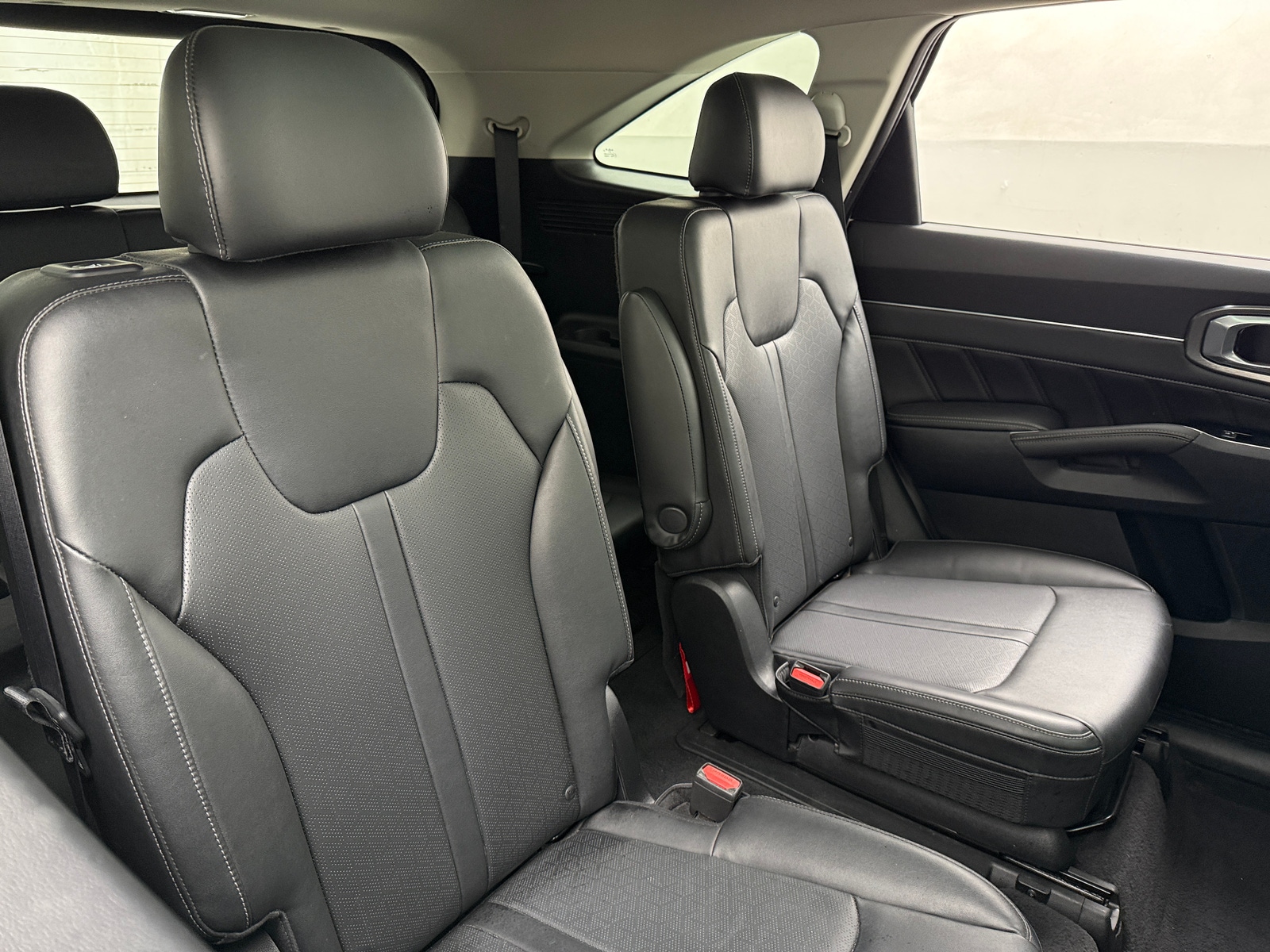 Thumbnail: 2022 Kia Sorento - 5