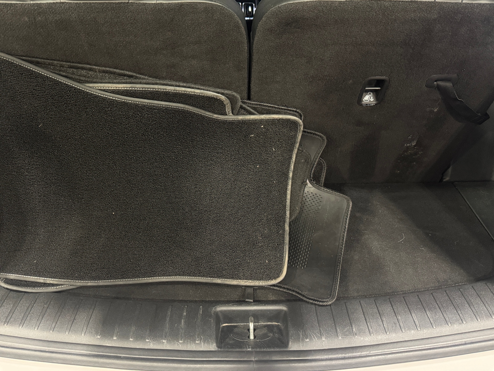 Thumbnail: 2022 Kia Sorento - 6