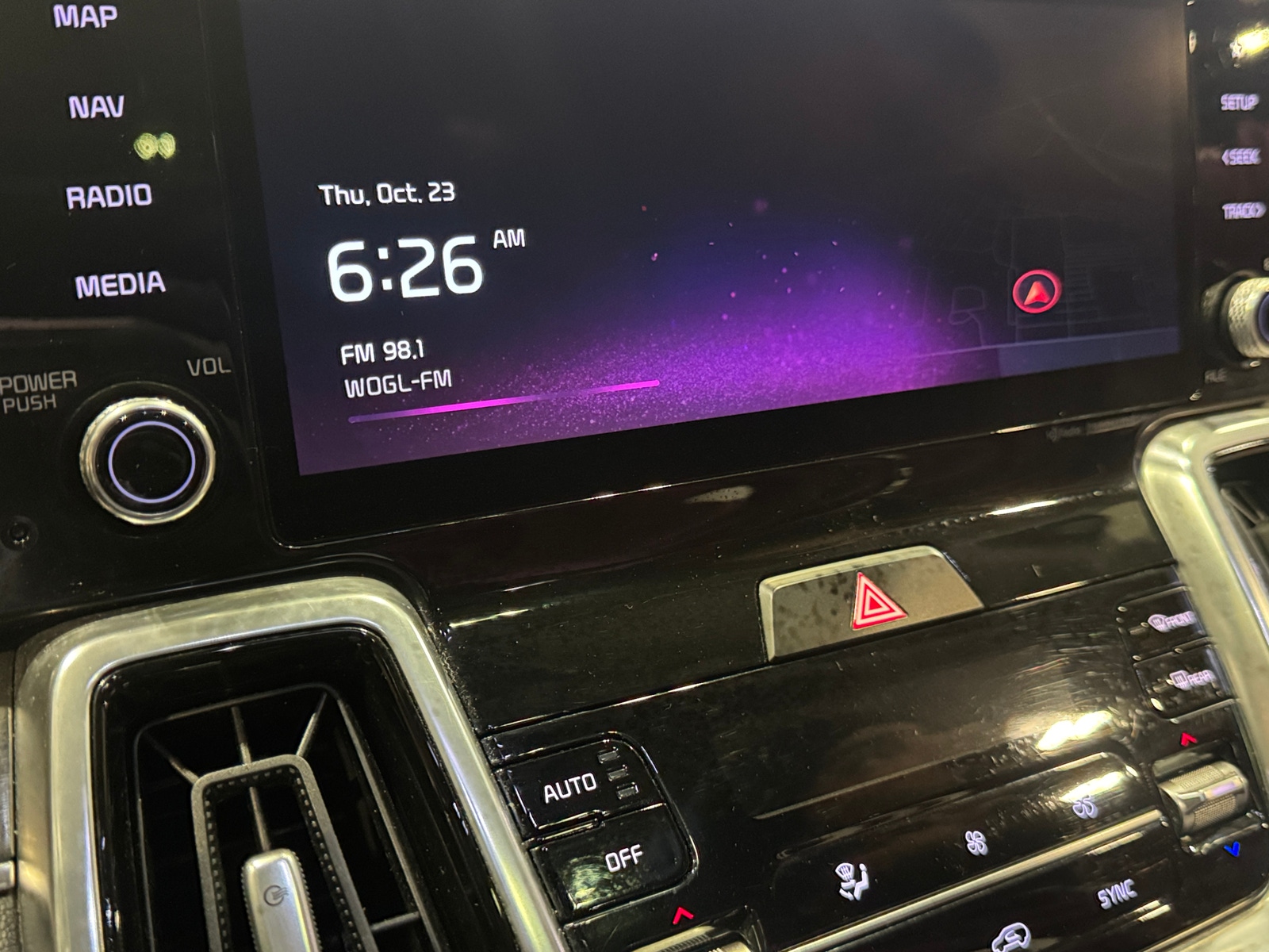 Thumbnail: 2022 Kia Sorento - 3