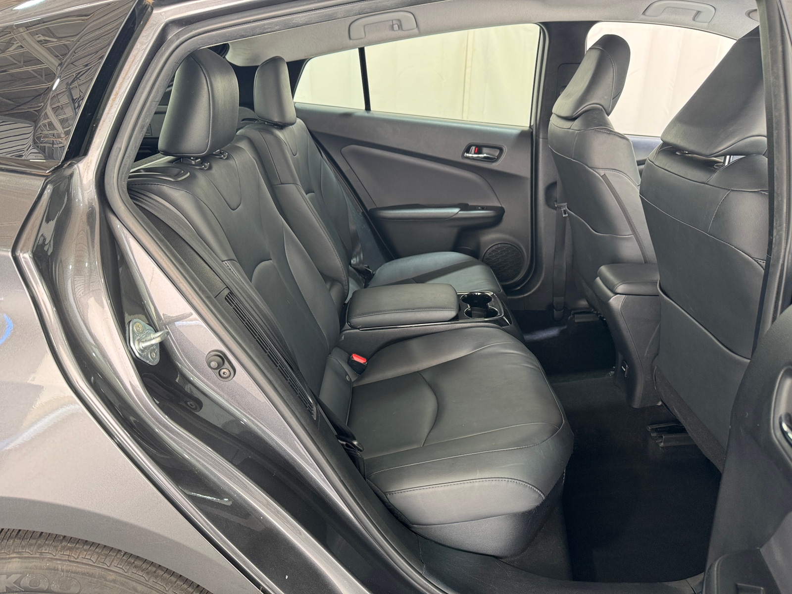 Thumbnail: 2017 Toyota Prius Prime - 6