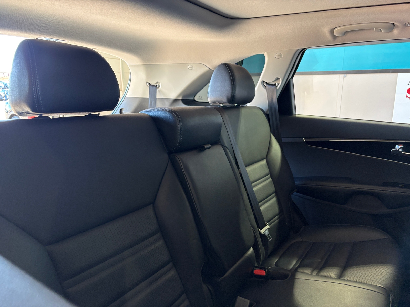 Thumbnail: 2020 Kia Sorento - 5