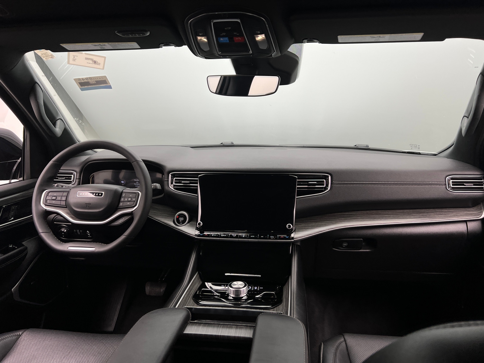 Thumbnail: 2024 Jeep Wagoneer - 2