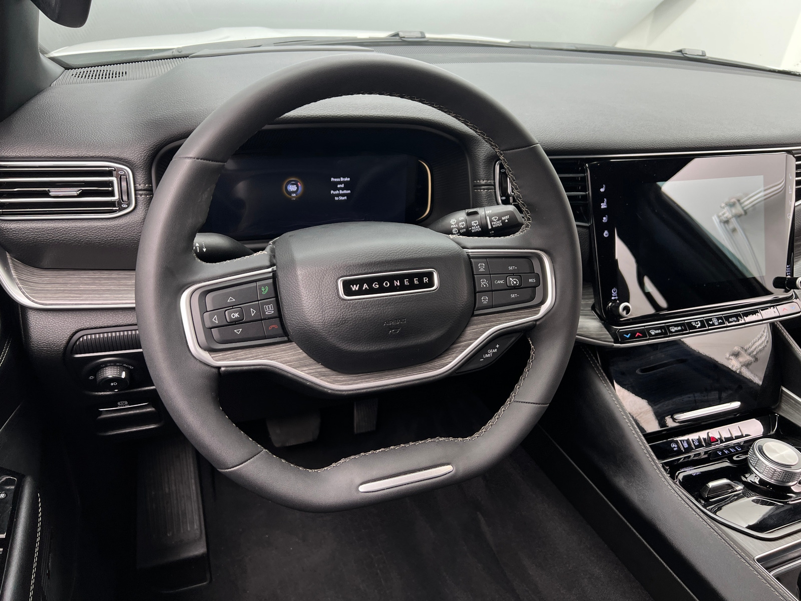 Thumbnail: 2024 Jeep Wagoneer - 4