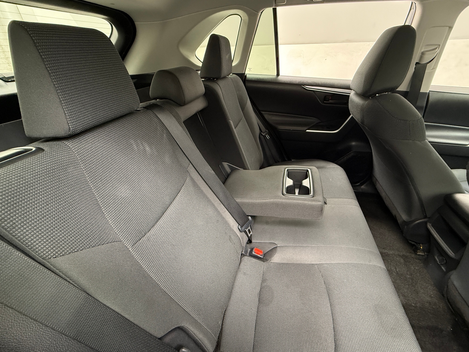 Thumbnail: 2019 Toyota RAV4 - 6