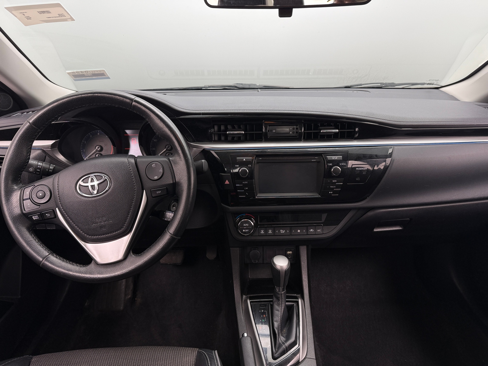 Thumbnail: 2015 Toyota Corolla - 3