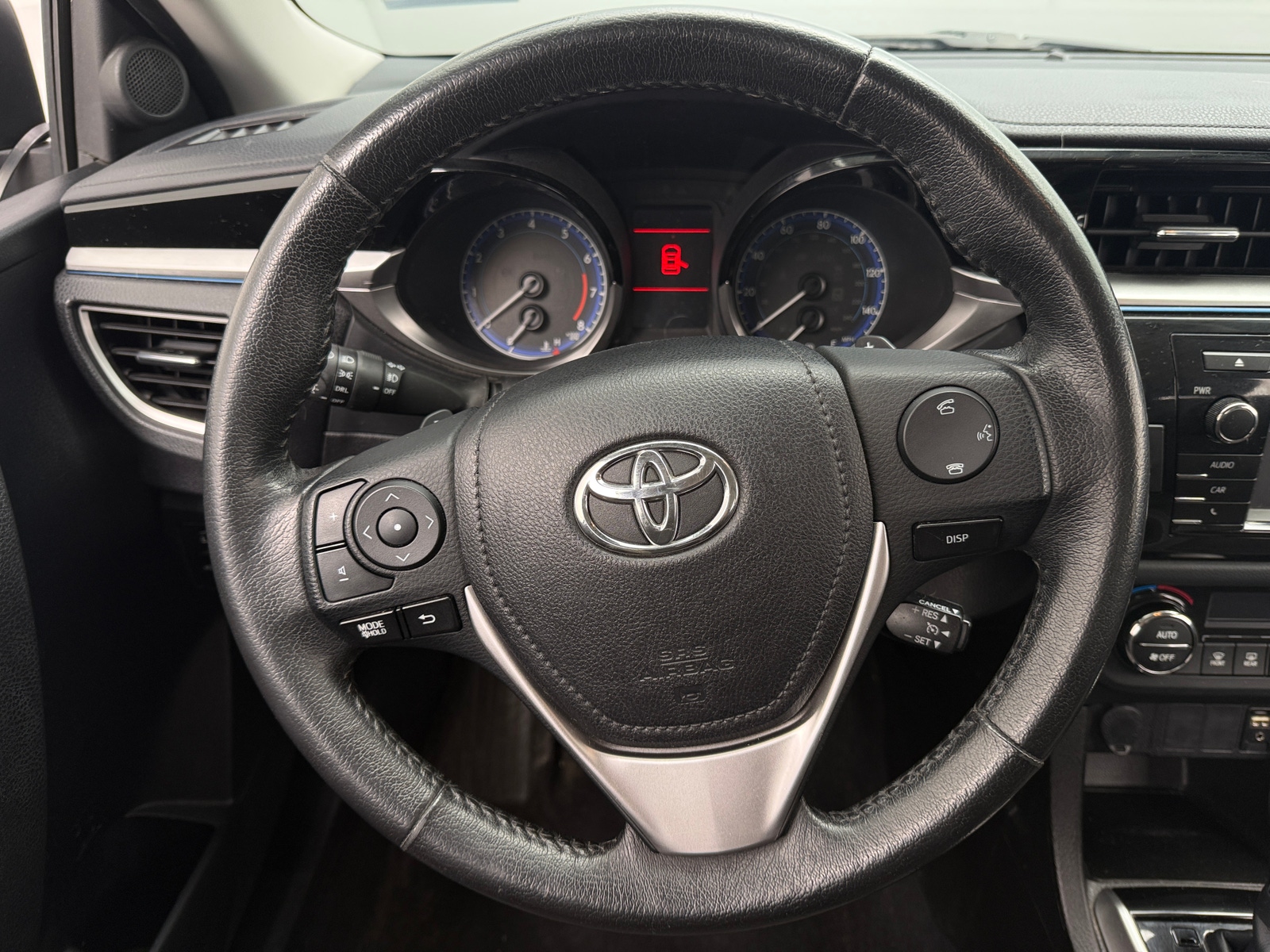 Thumbnail: 2015 Toyota Corolla - 5